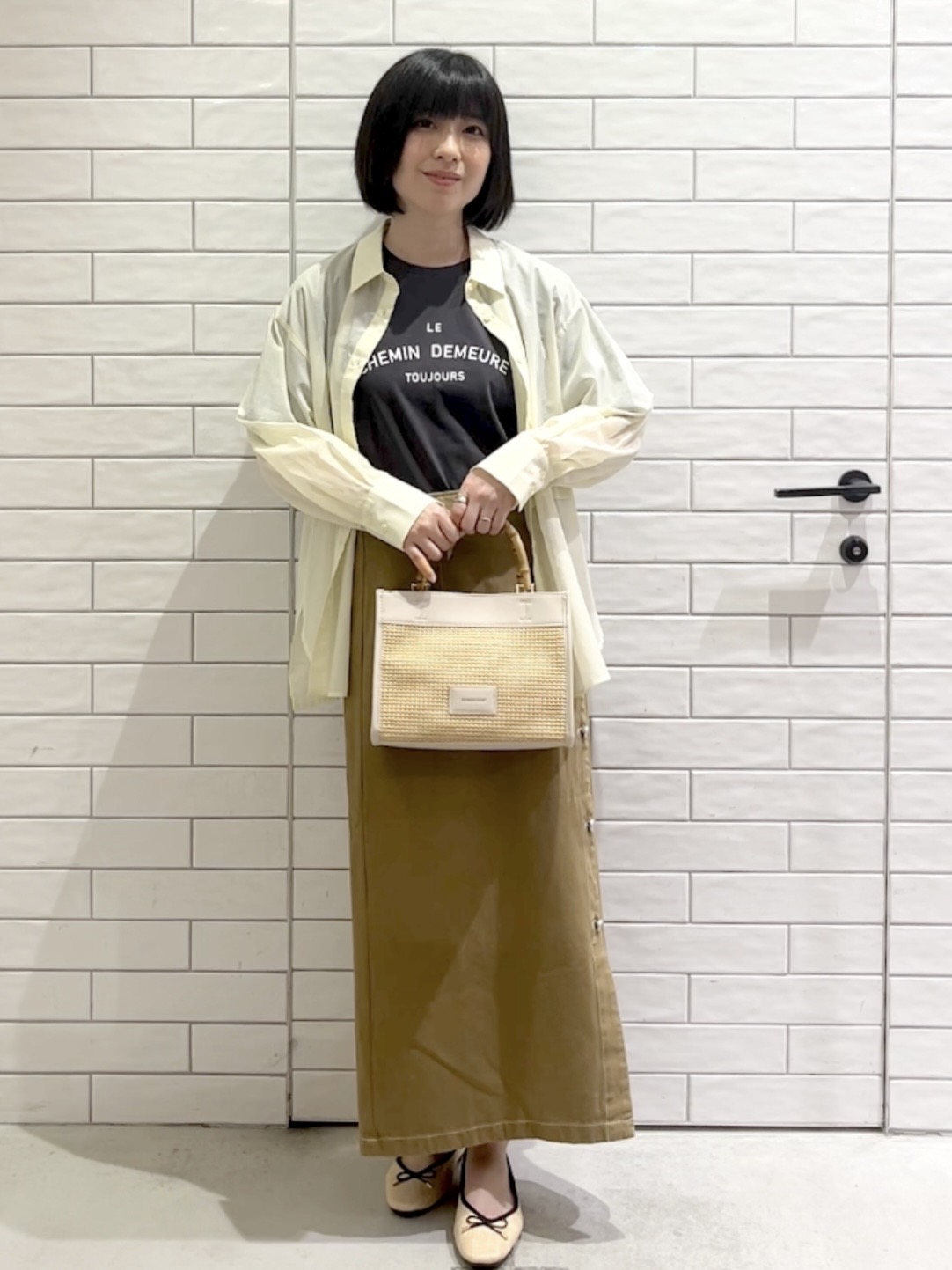しおりさんの「OPAQUE.CLIP｜シアーローンシャツ【洗濯機OK】」を使ったコーディネート
