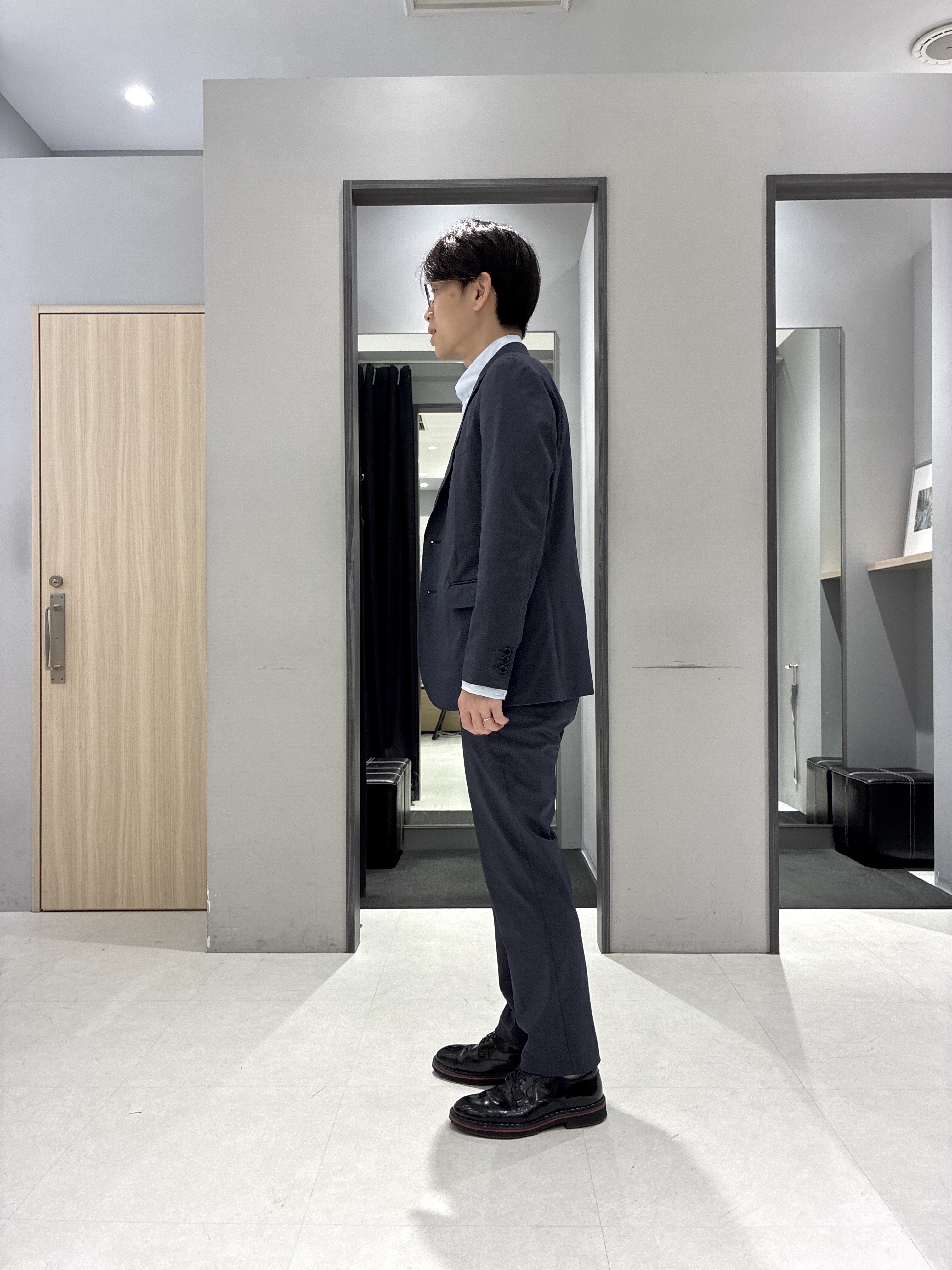 わいずみさんの「TAKEO KIKUCHI｜【360&deg;ストレッチ／軽量】None Of Stress ライト ジャケット（セットアップ対応）」を使ったコーディネート