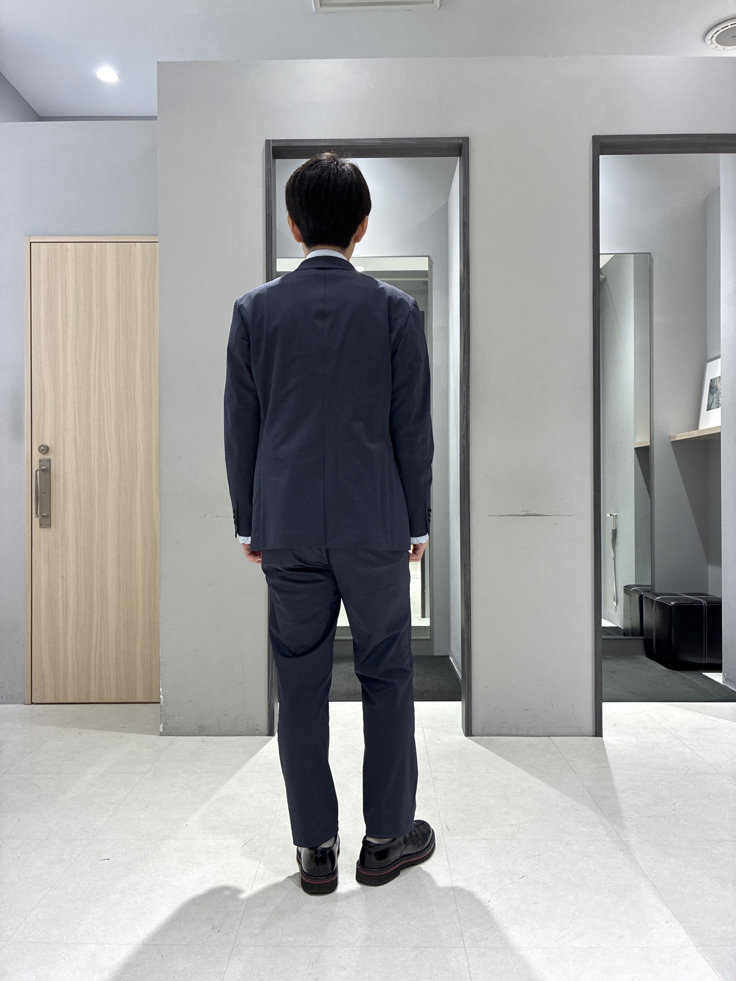 わいずみさんの「TAKEO KIKUCHI｜【360&deg;ストレッチ／軽量】None Of Stress ライト ジャケット（セットアップ対応）」を使ったコーディネート