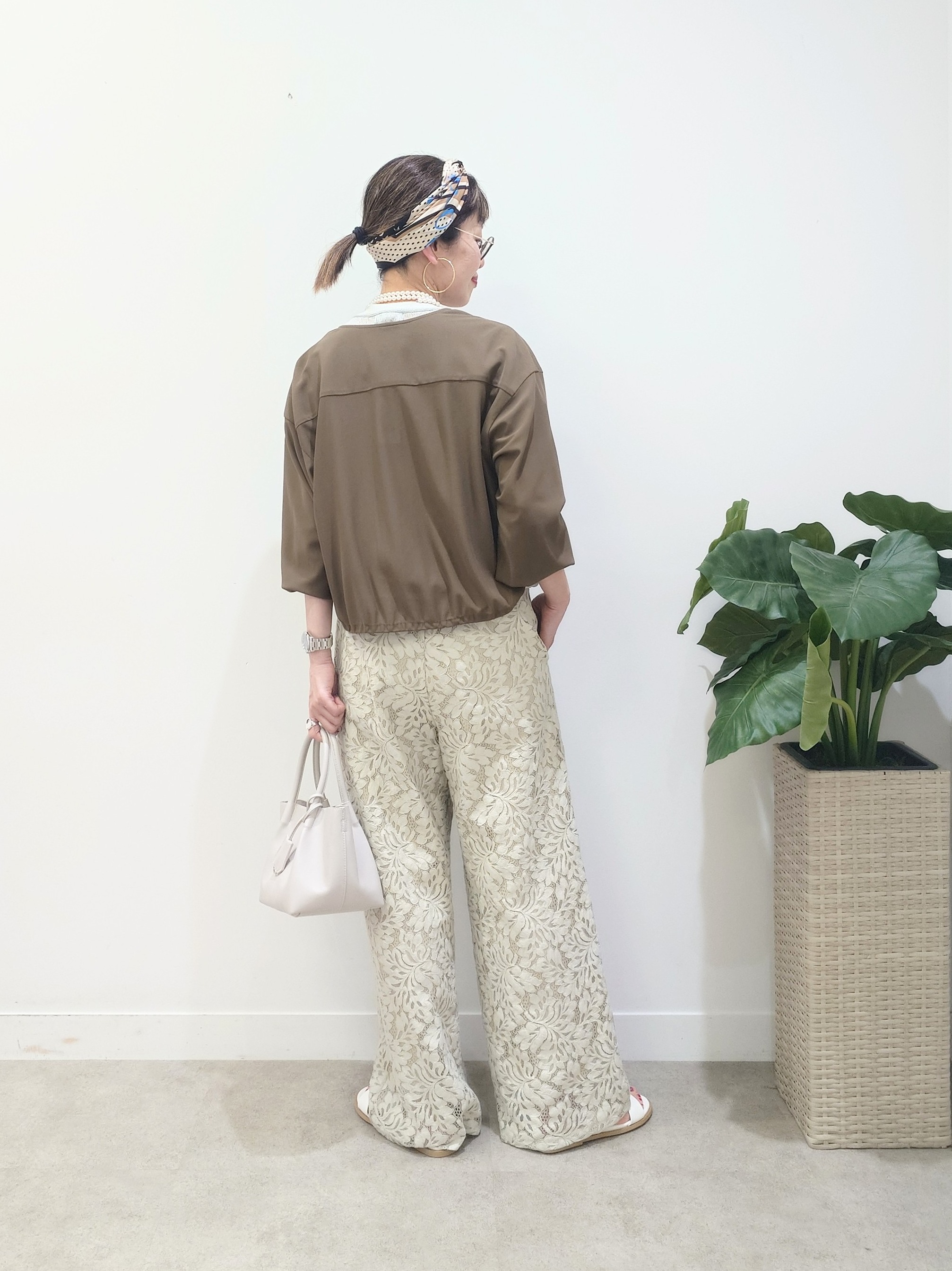 MUTSUKOさんの「UNTITLED｜◆【洗える】シアーブルゾン」を使ったコーディネート