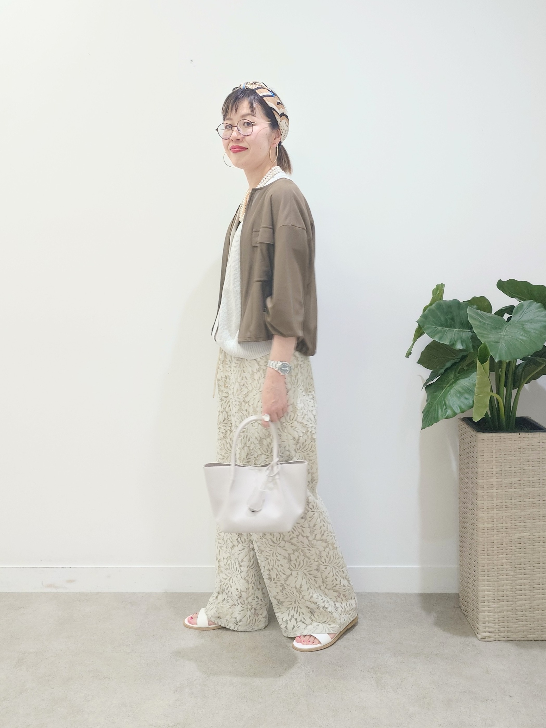 MUTSUKOさんの「UNTITLED｜◆【洗える】シアーブルゾン」を使ったコーディネート