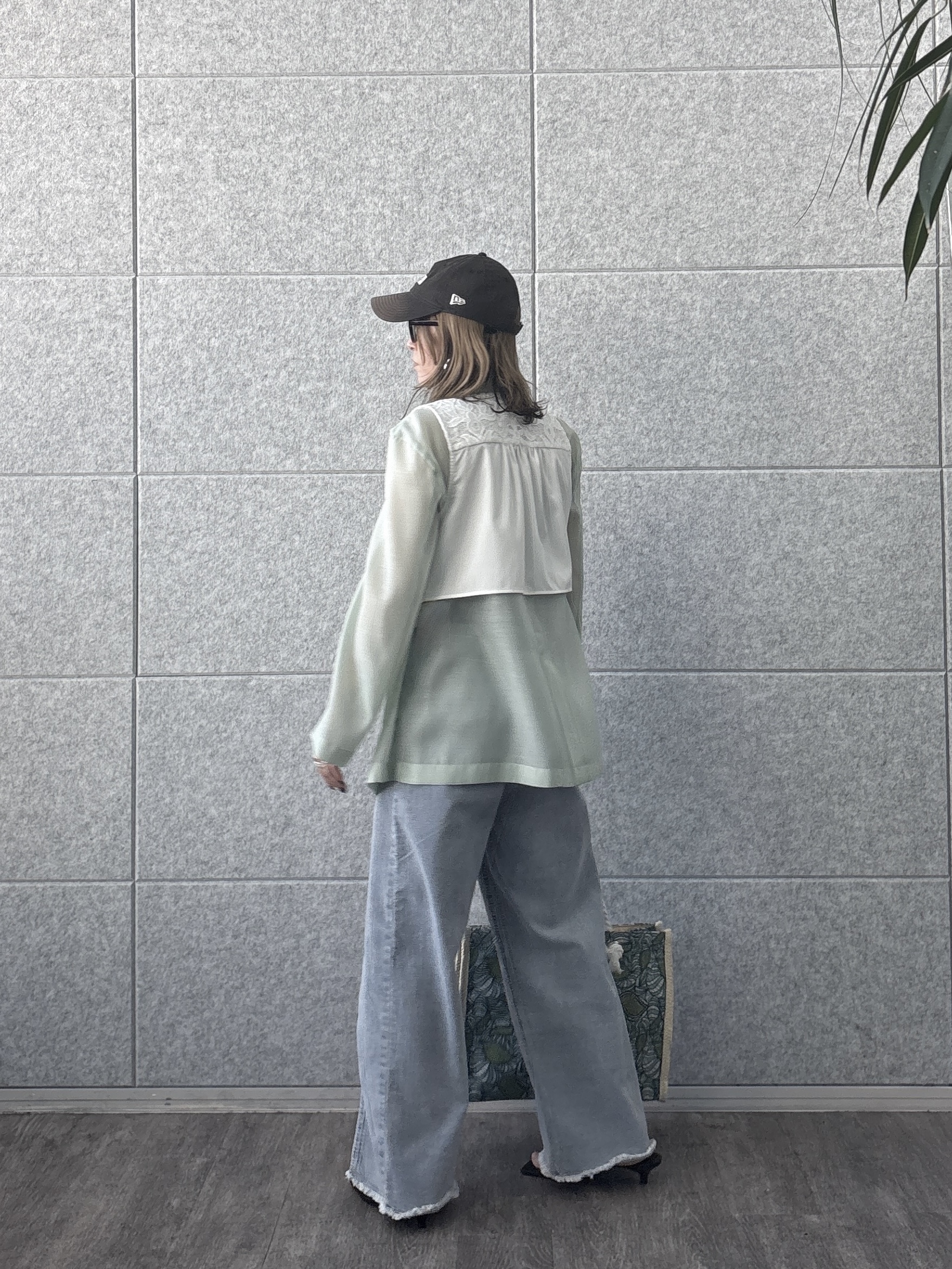 kotakiさんの「INDIVI｜【接触冷感/通気性】シアーシャツジャケット」を使ったコーディネート