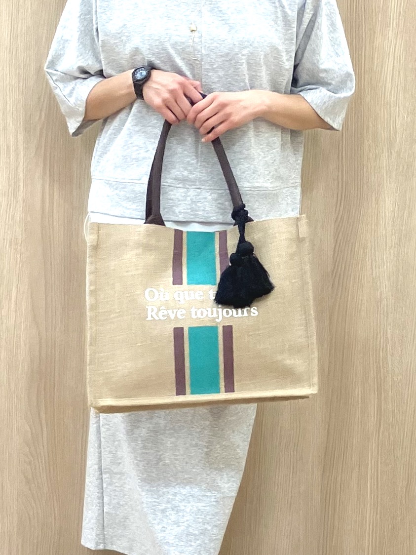 Keiさんの「grove｜【時短コーデ】シルキーポンチレイヤード風セットアップ」を使ったコーディネート