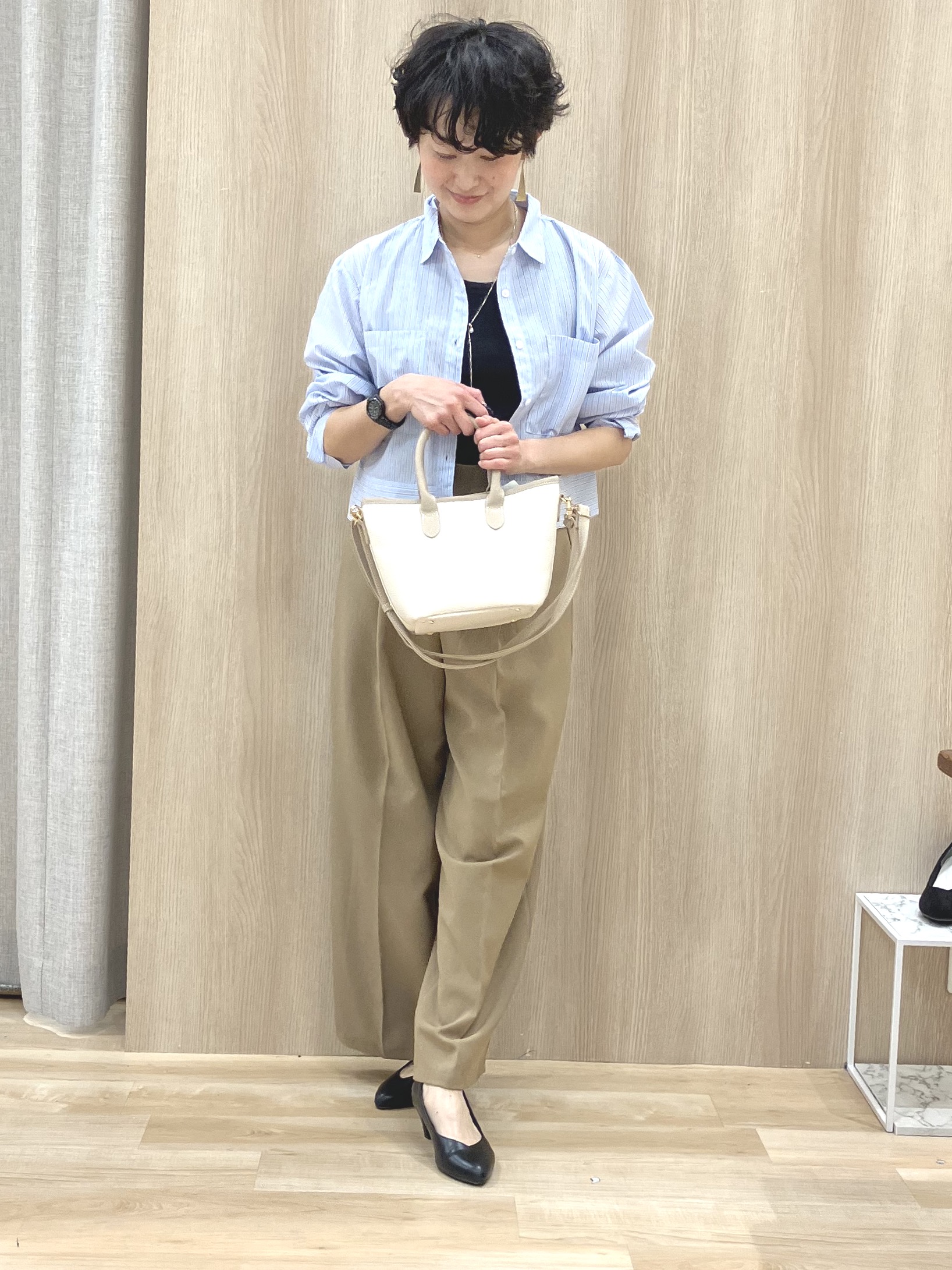 Keiさんの「grove｜【時短コーデ】シルキーポンチレイヤード風セットアップ」を使ったコーディネート