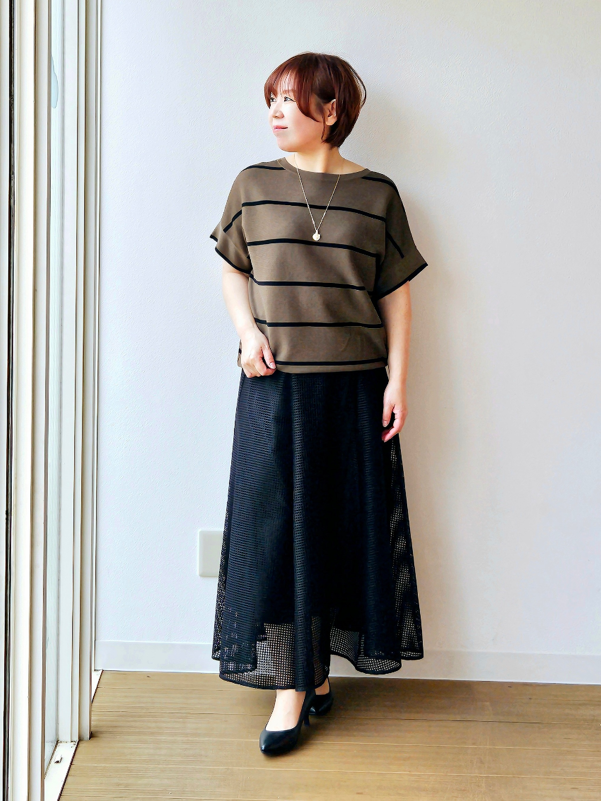 やじまさんの「UNTITLED｜【11色展開/体型カバー】前後2WAYフレンチスリーブニット」を使ったコーディネート