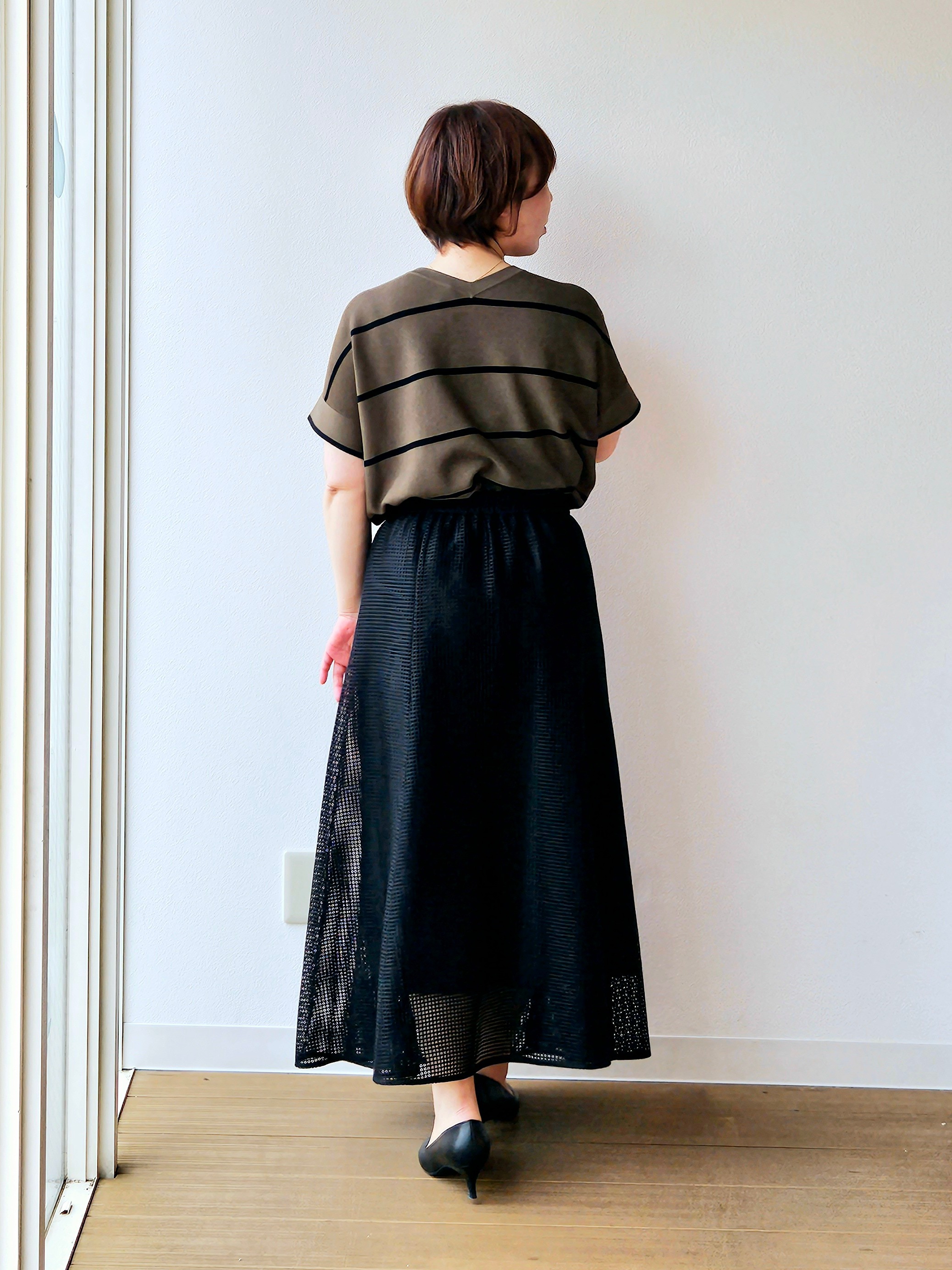 やじまさんの「UNTITLED｜【11色展開/体型カバー】前後2WAYフレンチスリーブニット」を使ったコーディネート