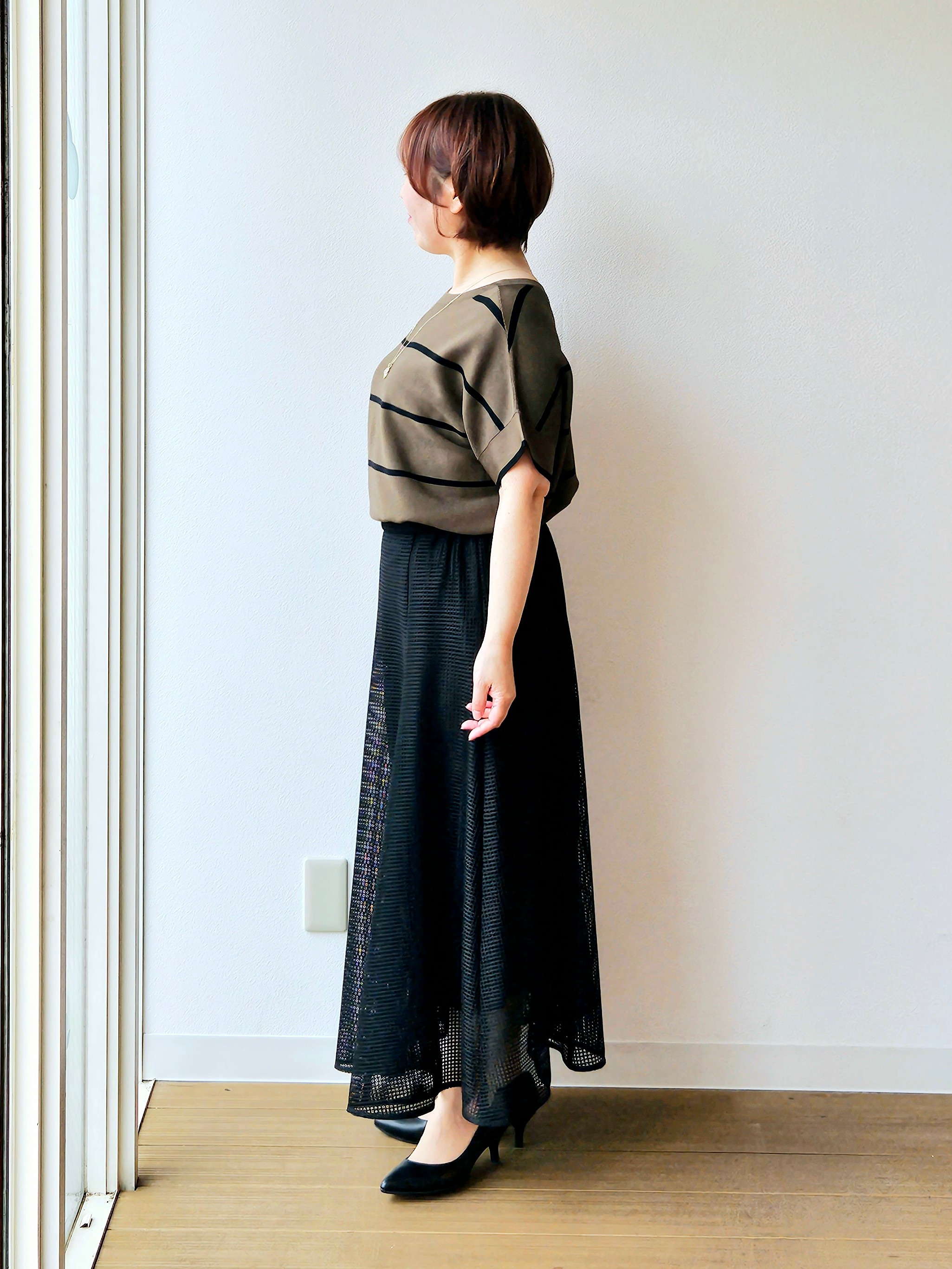 やじまさんの「UNTITLED｜【11色展開/体型カバー】前後2WAYフレンチスリーブニット」を使ったコーディネート