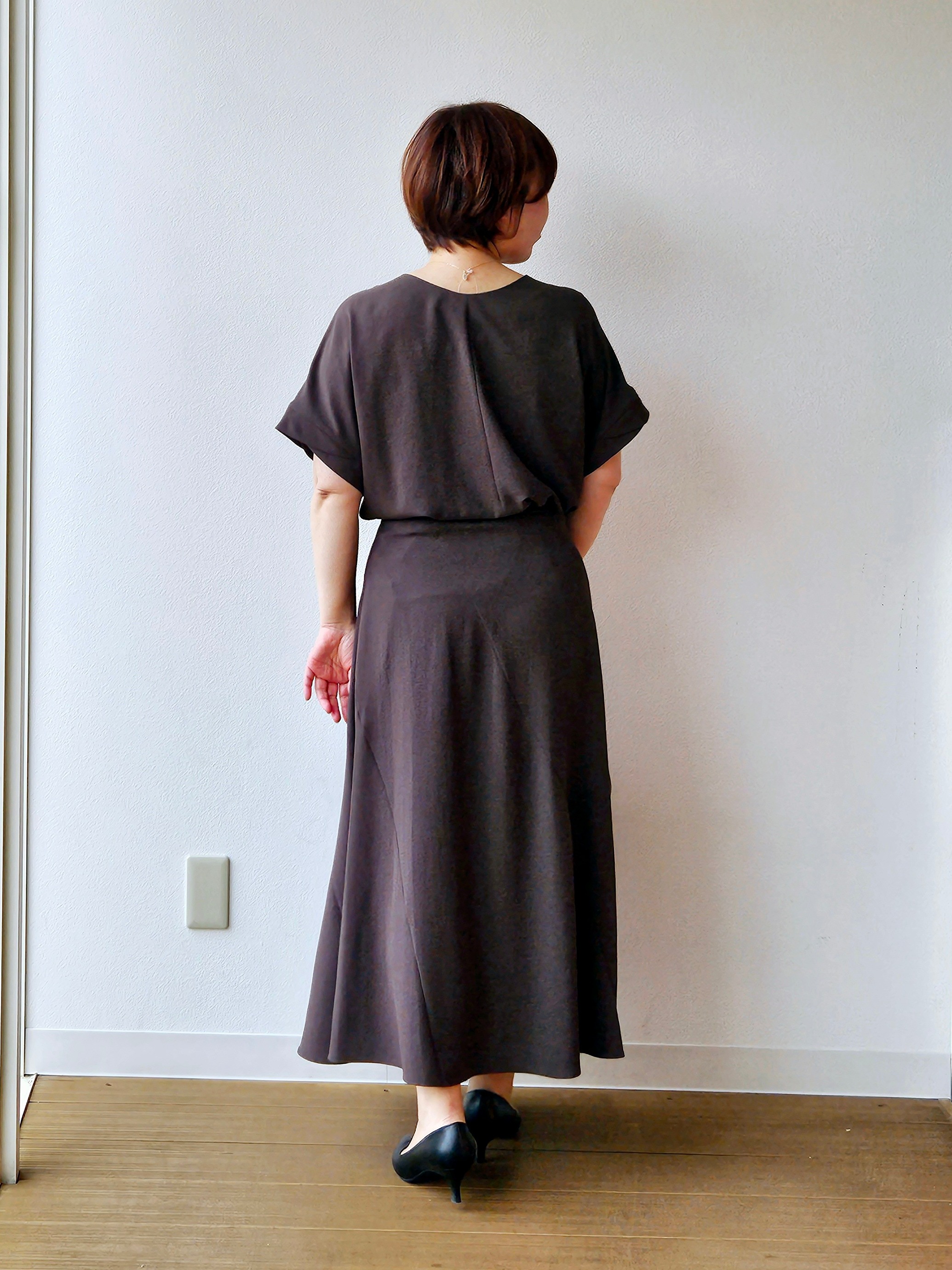 やじまさんの「UNTITLED｜【セットアップ可/UVカット/前後2WAY】リラクシーフレンチスリーブブラウス」を使ったコーディネート