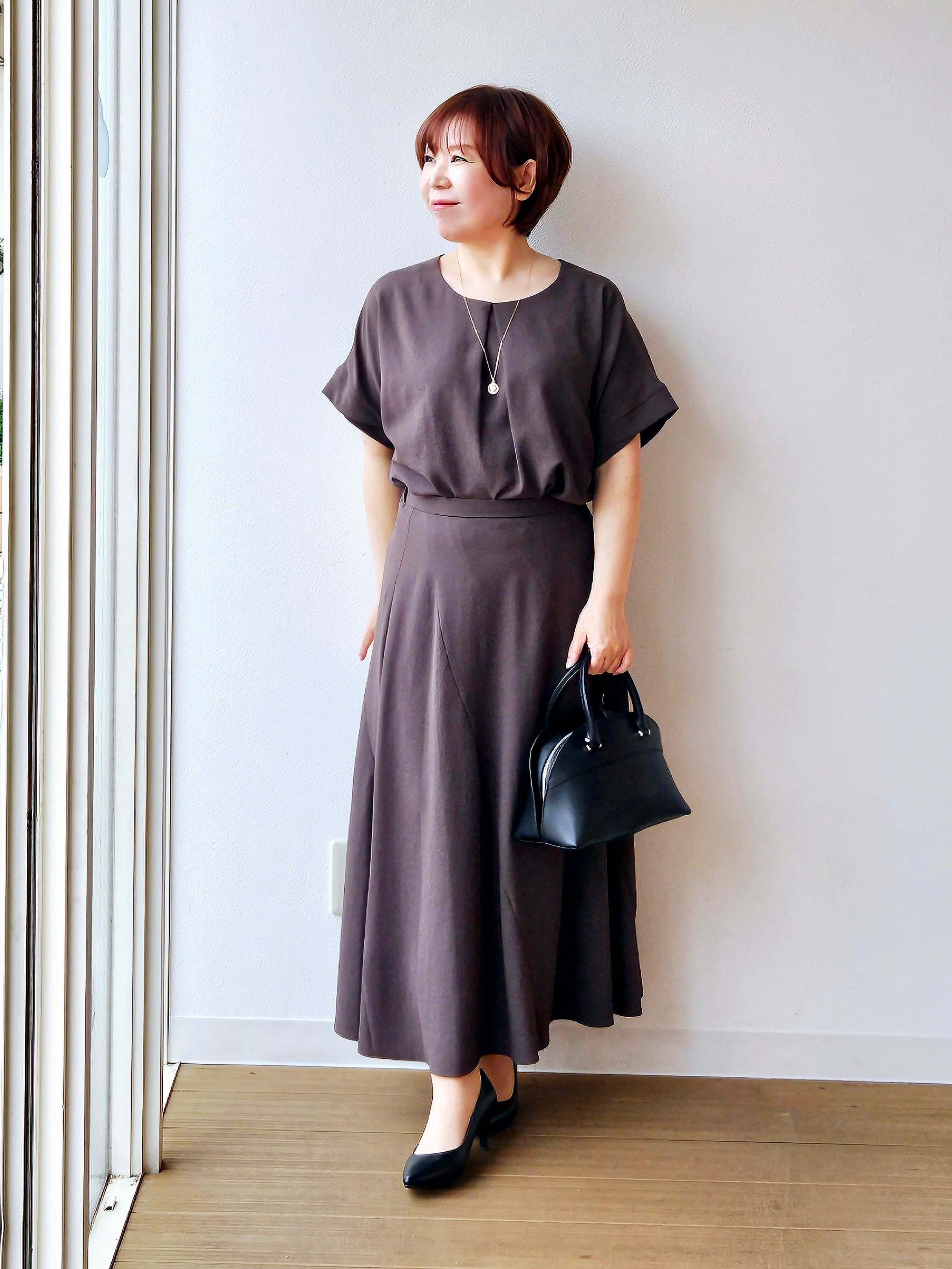 やじまさんの「UNTITLED｜【セットアップ可/UVカット/前後2WAY】リラクシーフレンチスリーブブラウス」を使ったコーディネート