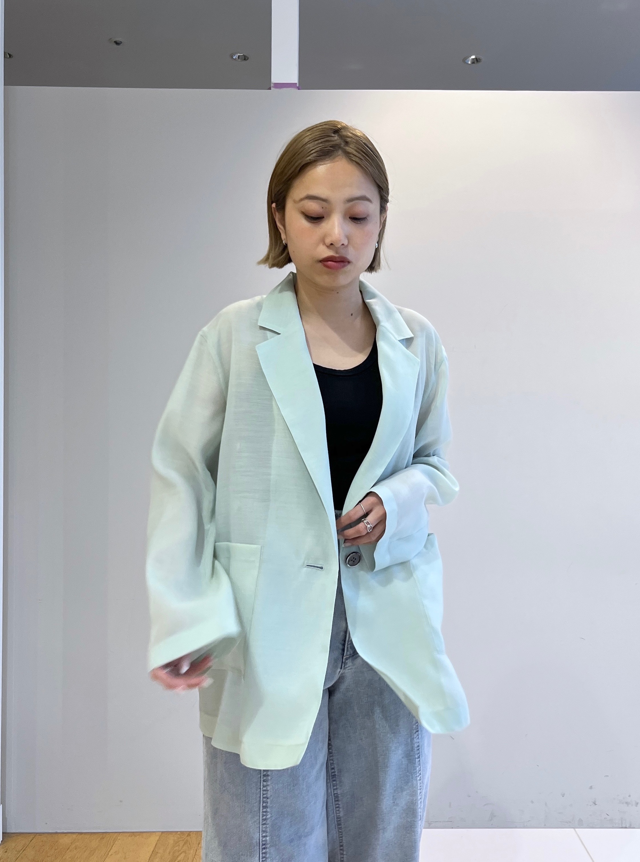 Harukaさんの「INDIVI｜【接触冷感/通気性】シアーシャツジャケット」を使ったコーディネート