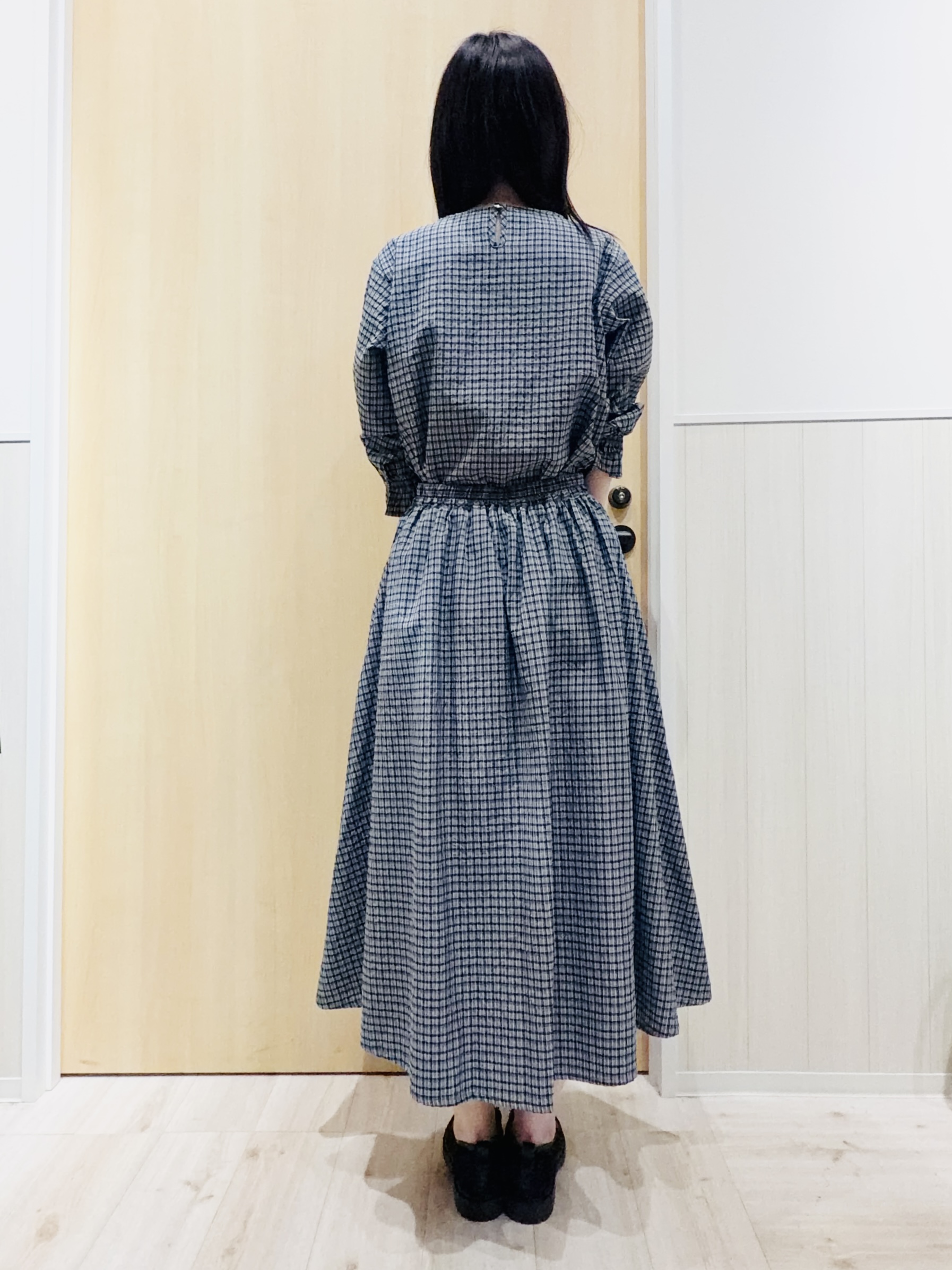 Naさんの「SHOO･LA･RUE｜【セットアップ可/洗濯機可/S-LL】軽やかに揺れる サッカーチェック フレアスカート」を使ったコーディネート