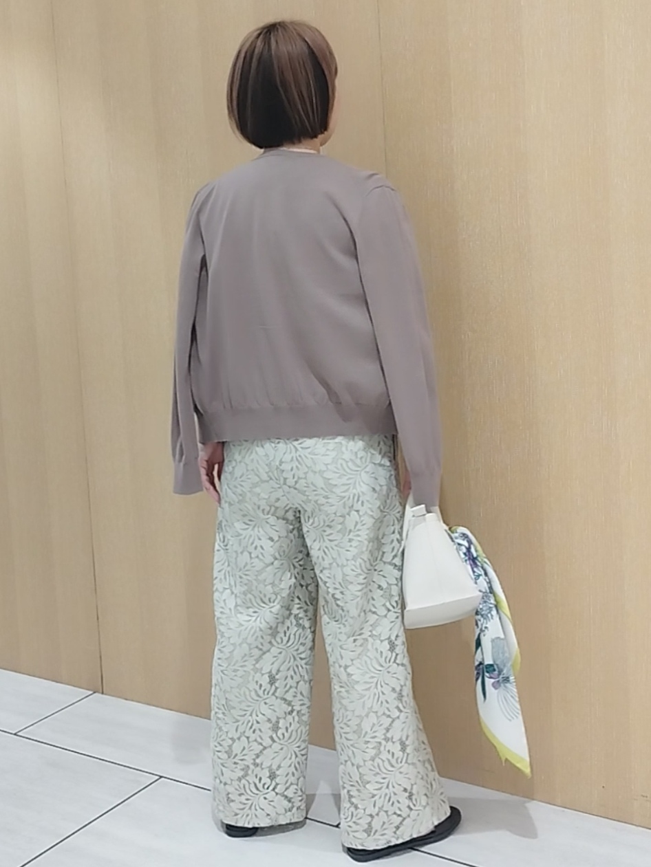 s u g iさんの「UNTITLED｜◆【9色展開/アンサンブル可】コットンクルーネックカーディガン」を使ったコーディネート