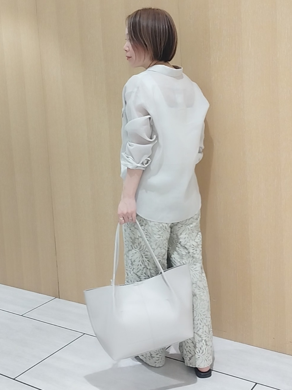 s u g iさんの「UNTITLED｜【接触冷感】ドライタッチシャツ」を使ったコーディネート