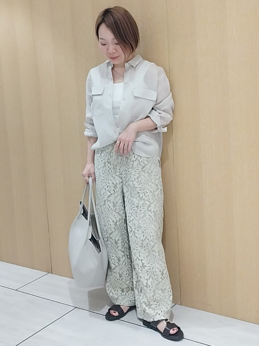 s u g iさんの「UNTITLED｜【接触冷感】ドライタッチシャツ」を使ったコーディネート