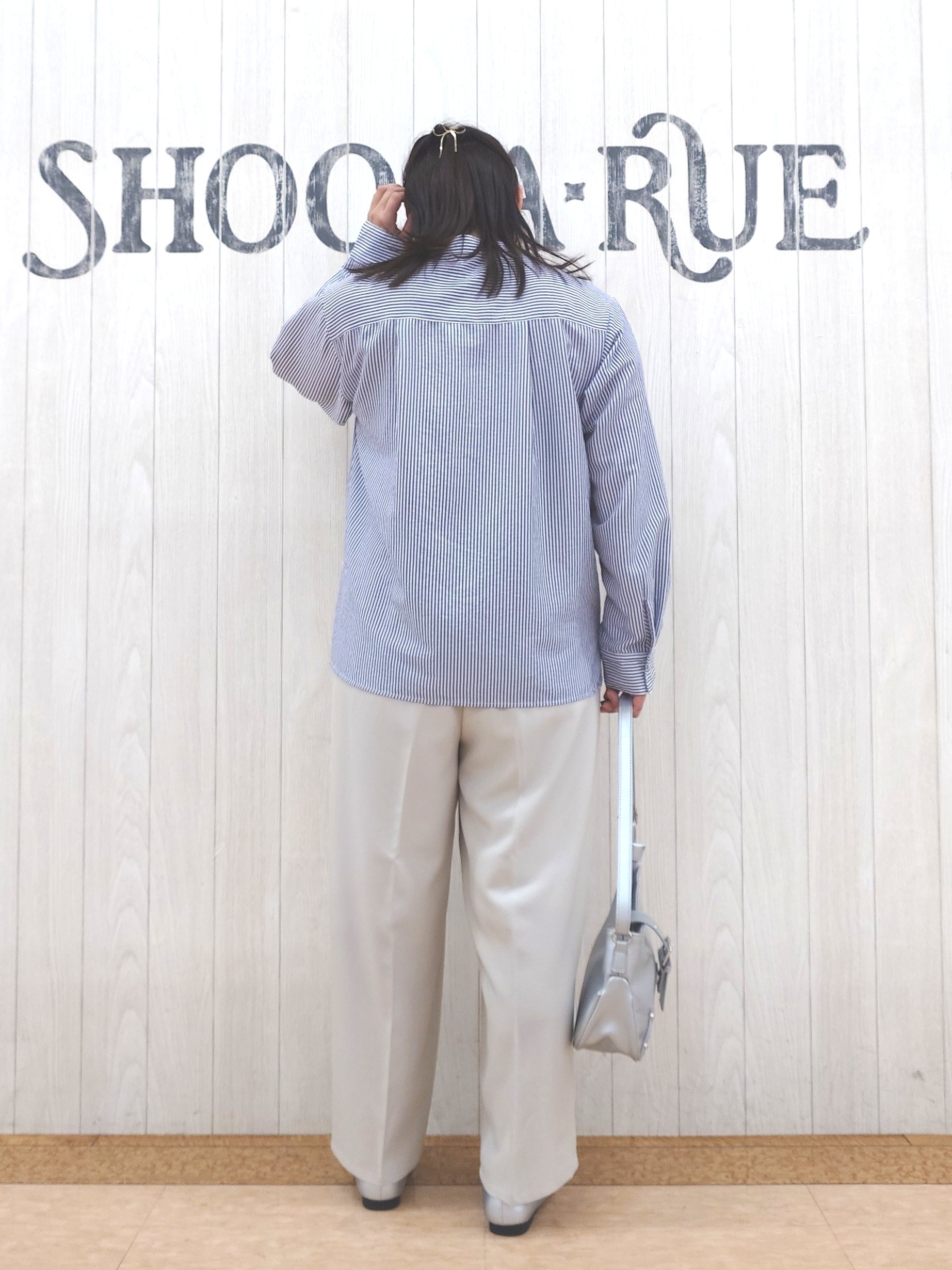 とろろさんの「SHOO･LA･RUE｜【高レビュー/着丈選べる/S-LL/洗濯機可】楽ちん&times;きれい見え ストレッチワイドパンツ」を使ったコーディネート