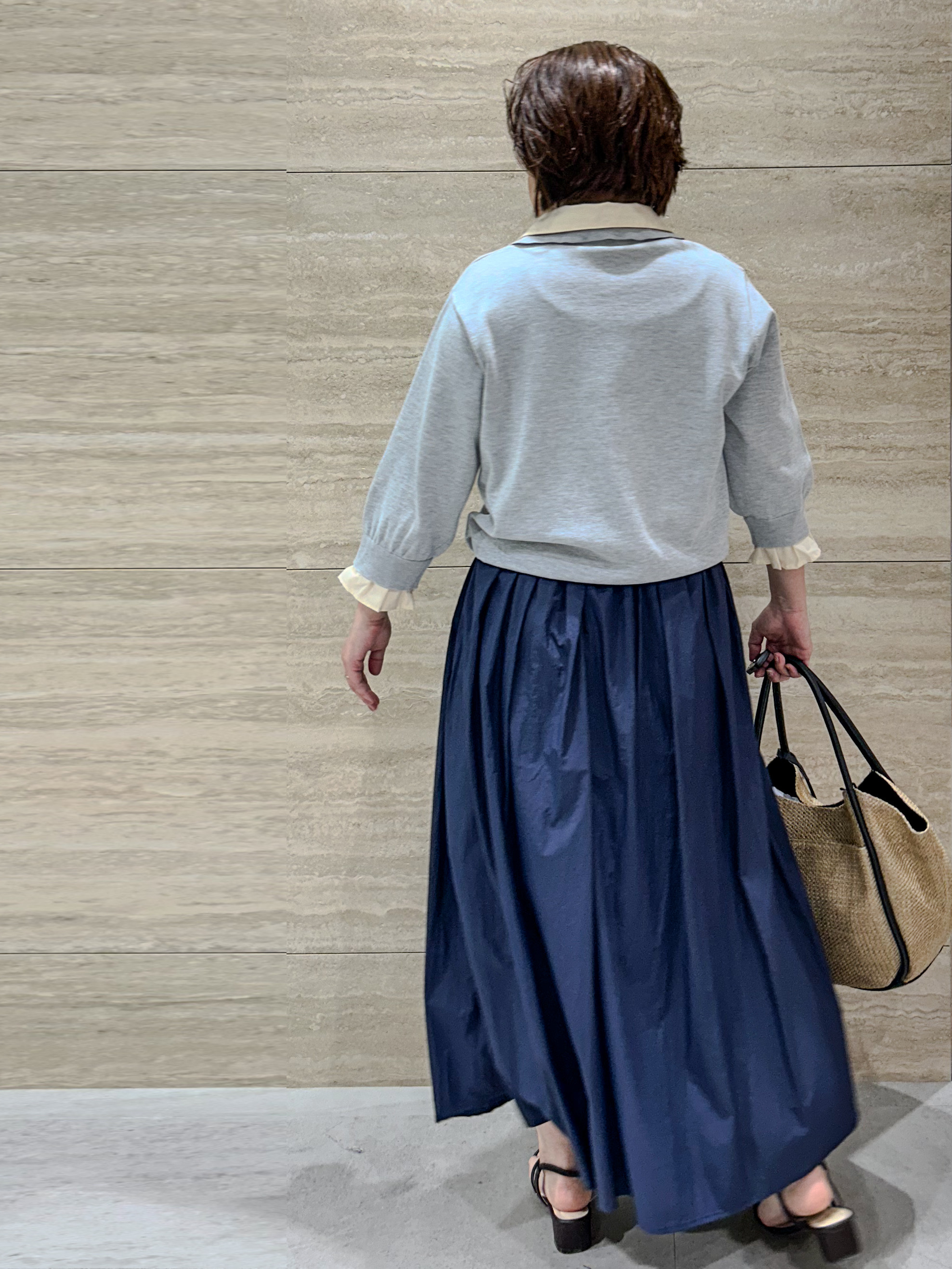 NAMIさんの「OPAQUE.CLIP｜シャツレイヤード風ポロニット【洗濯機OK】」を使ったコーディネート