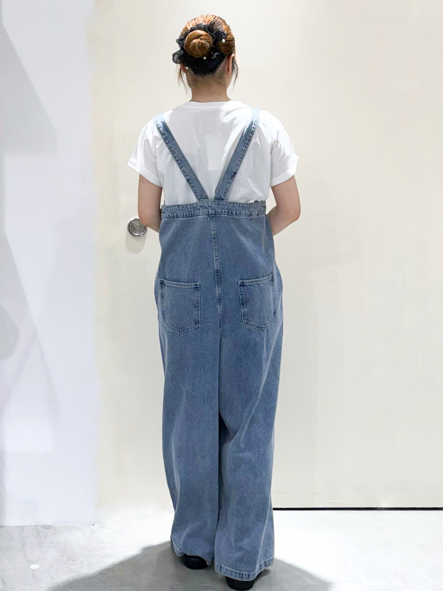 sayaさんの「OPAQUE.CLIP｜デニムサロペット【洗濯機ＯＫ】」を使ったコーディネート