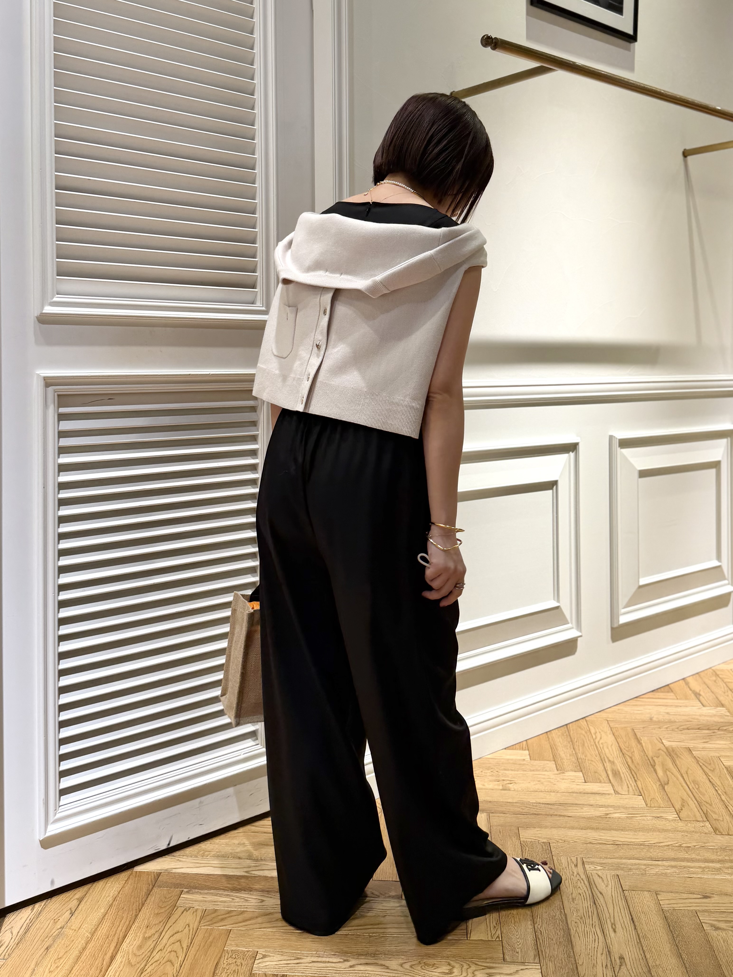 つじ まこさんの「DRESSTERIOR｜ジュートキャンバス ミニバッグ」を使ったコーディネート