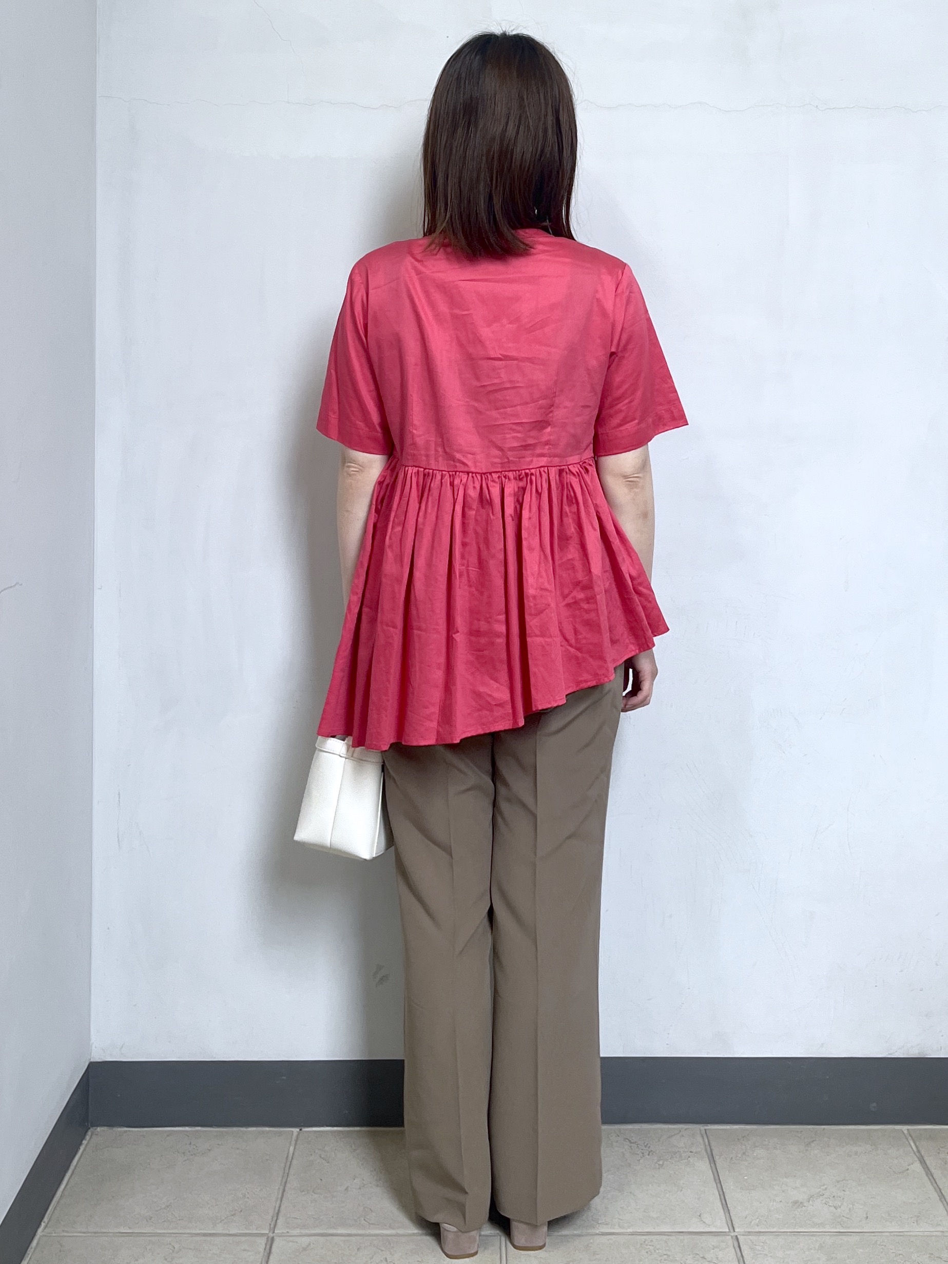 mikiさんの「OPAQUE.CLIP｜ピンタックアシメペプラムブラウス【洗濯機ＯＫ】」を使ったコーディネート