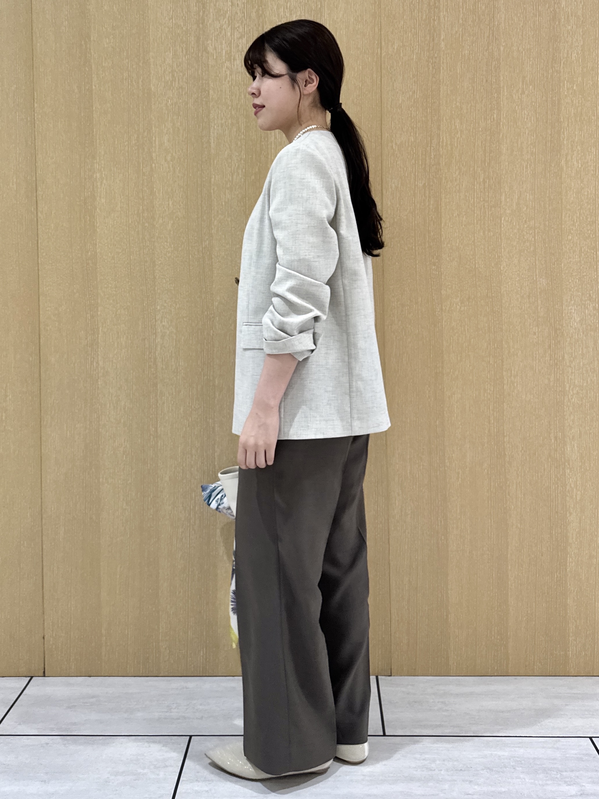 nanaさんの「UNTITLED｜◆【さらりと快適/セットアップ可/UV/接触冷感】スラブカラーレスジャケット」を使ったコーディネート