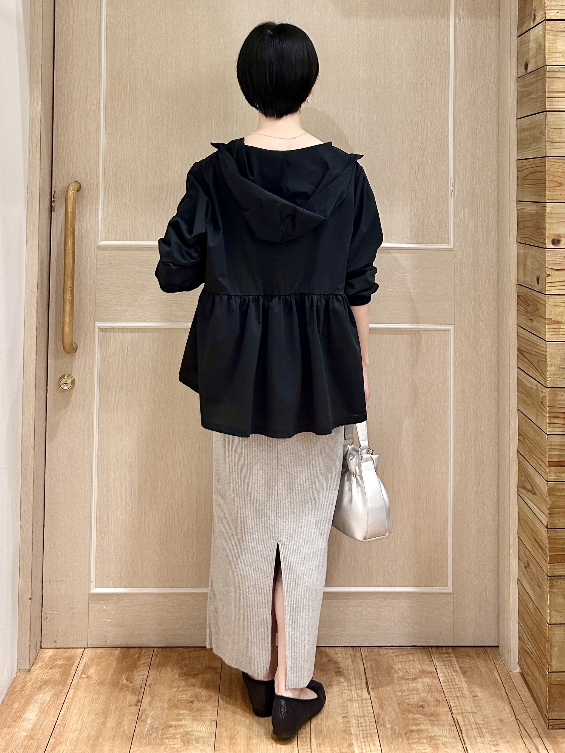 ちぐささんの「SHOO･LA･RUE｜【S-LL/体型カバー】日焼け対策にも女性らしさを UVカットペプラムパーカ」を使ったコーディネート
