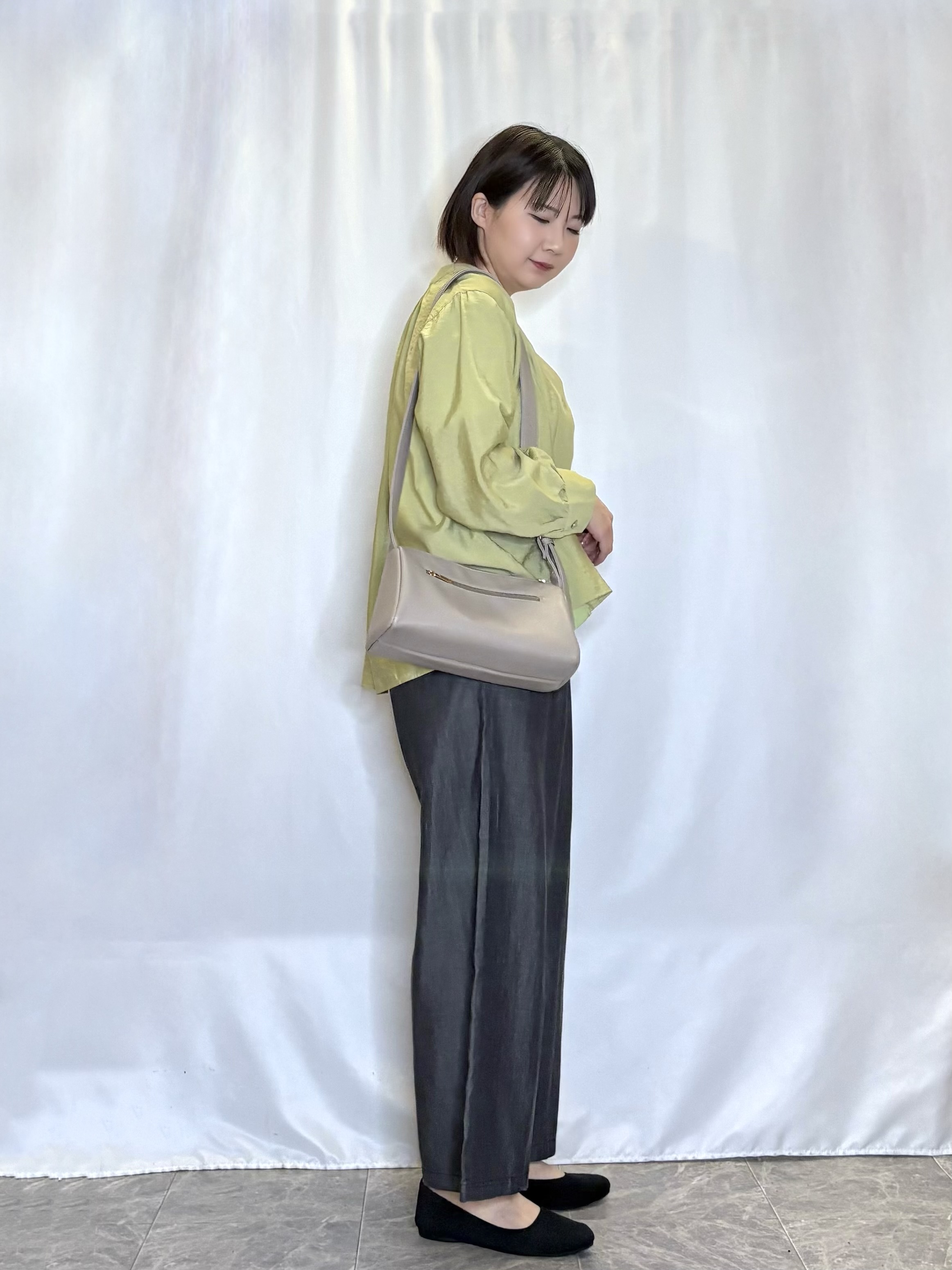 ネリさんの「SHOO･LA･RUE｜【S-LL/体型カバー/Aライン】身体のラインを拾いにくい シアーシャツカーディガン」を使ったコーディネート