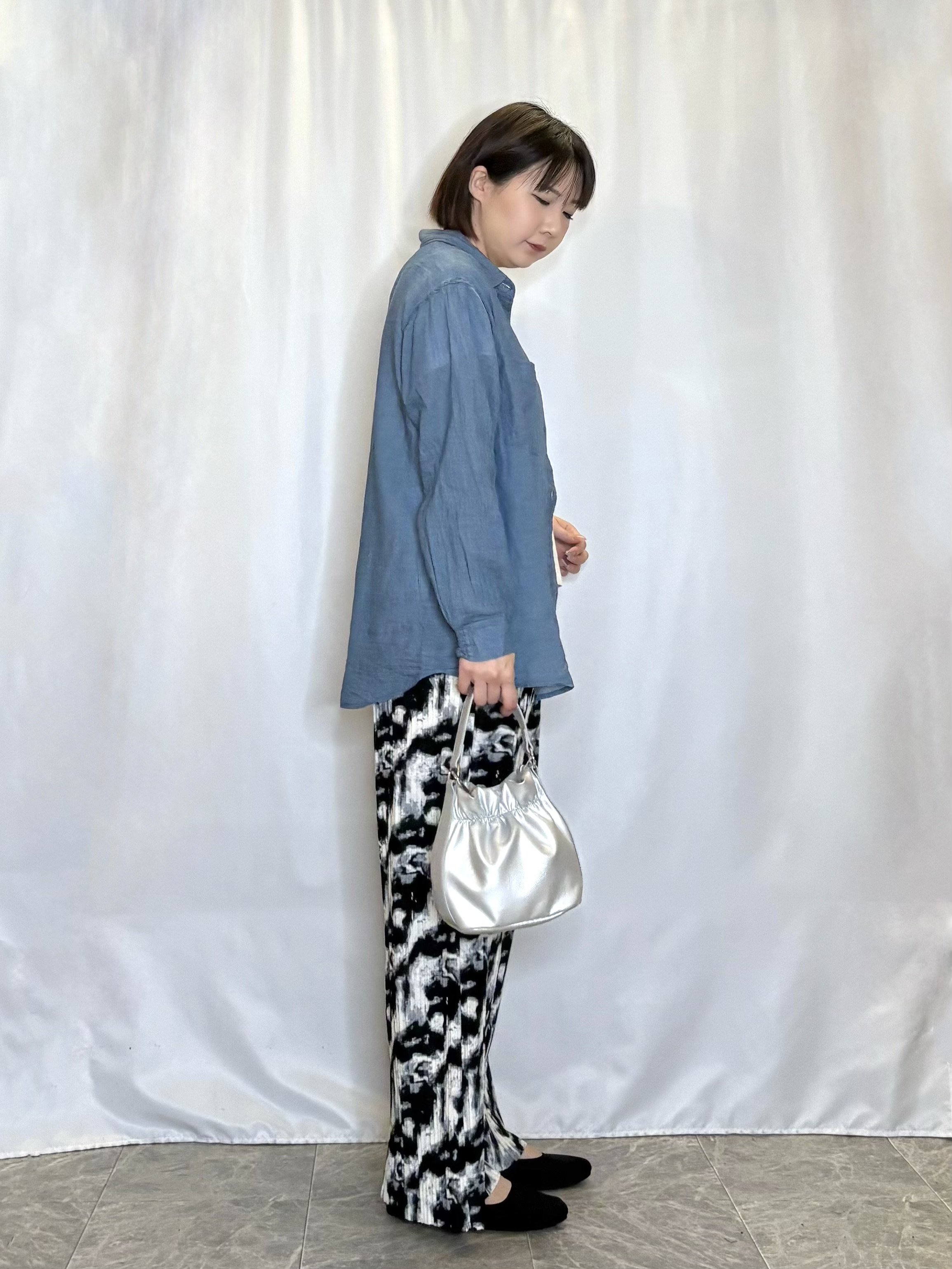 ネリさんの「SHOO･LA･RUE｜【S-LL/プチプラ/柄が選べる】上品プリントTシャツ」を使ったコーディネート