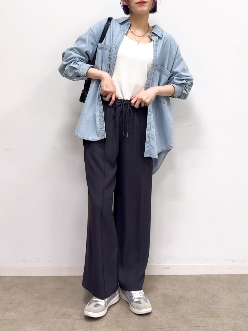 𝐜𝐡𝐢𝐤𝐚さんの「SHOO･LA･RUE｜【ネックアソート/洗濯機可】テレコ5分袖トップス」を使ったコーディネート