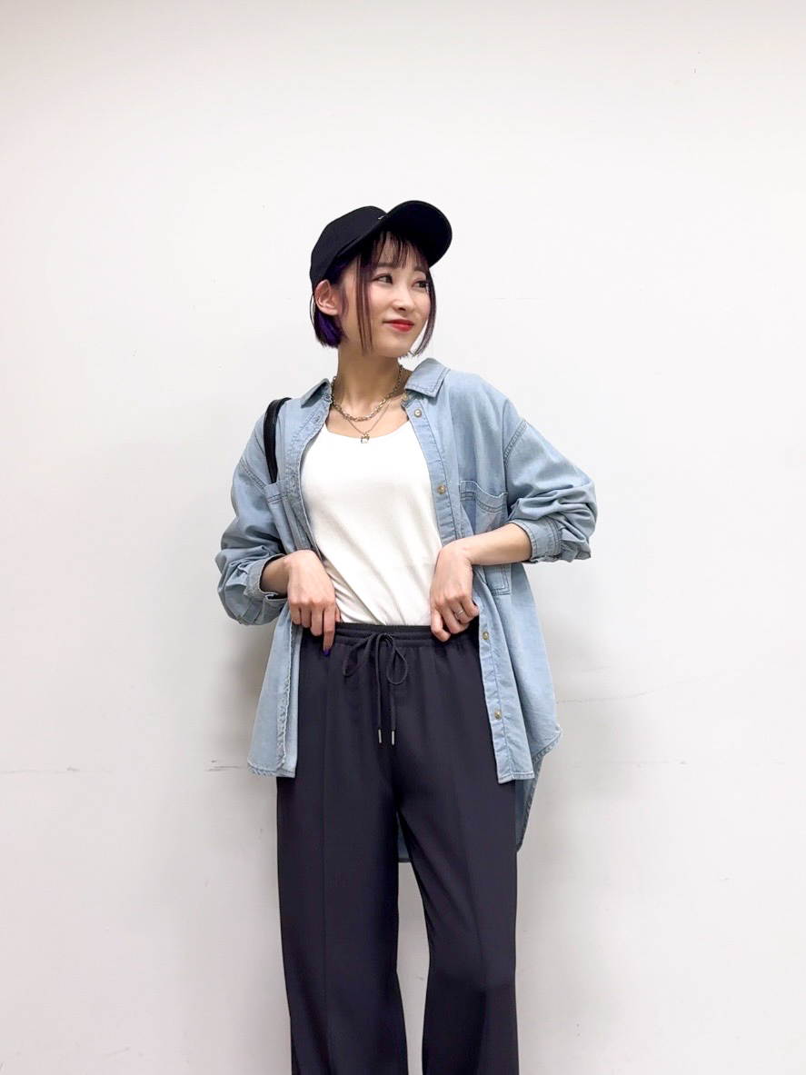 𝐜𝐡𝐢𝐤𝐚さんの「SHOO･LA･RUE｜【ネックアソート/洗濯機可】テレコ5分袖トップス」を使ったコーディネート