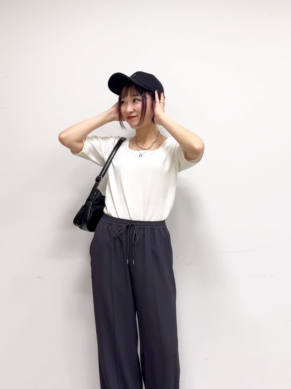 𝐜𝐡𝐢𝐤𝐚さんの「SHOO･LA･RUE｜【ネックアソート/洗濯機可】テレコ5分袖トップス」を使ったコーディネート