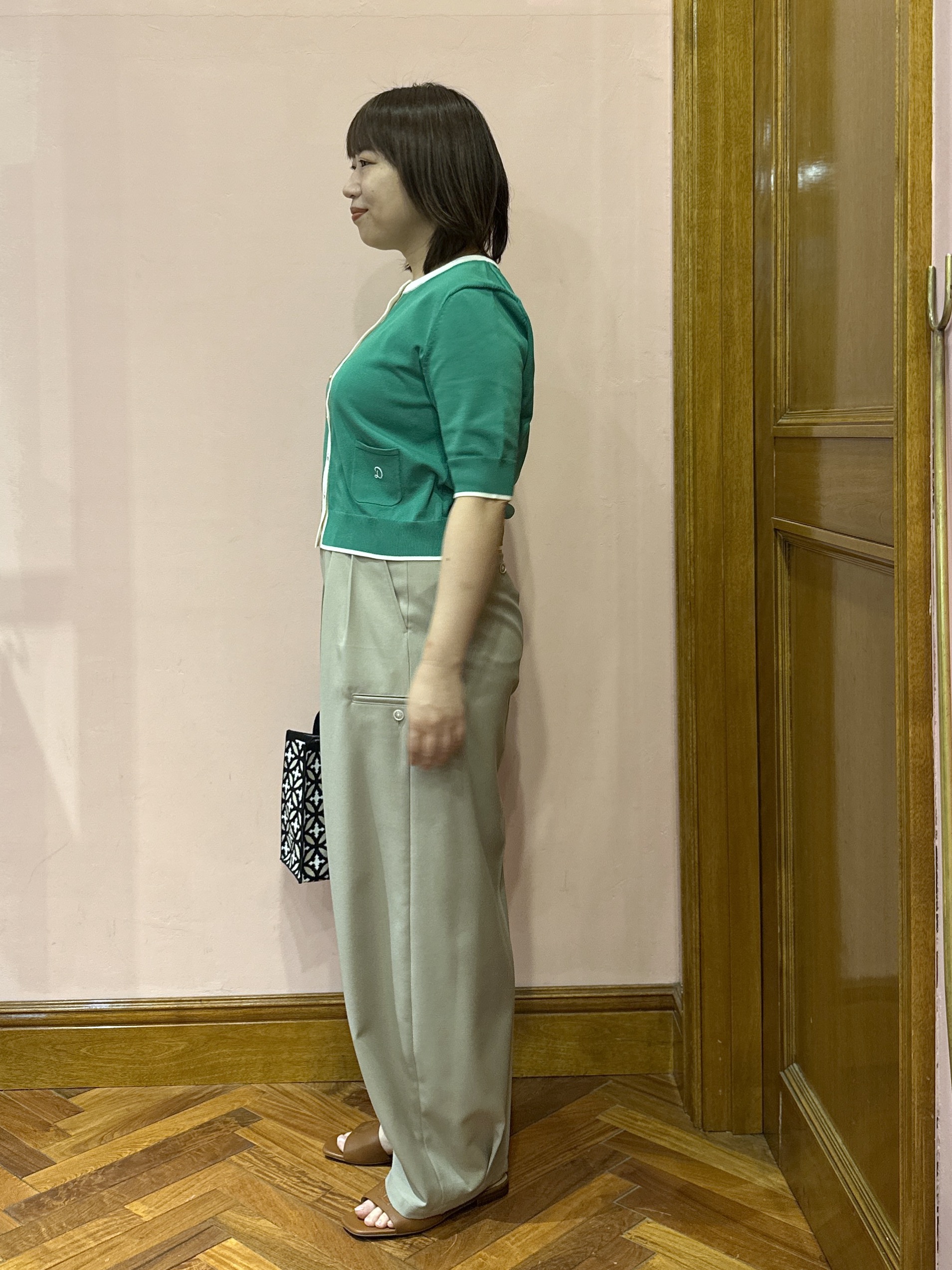 komatsuさんの「DRESSTERIOR｜【接触冷感/ウォッシャブル/otonaMUSE5月号掲載】カービーカーゴパンツ」を使ったコーディネート