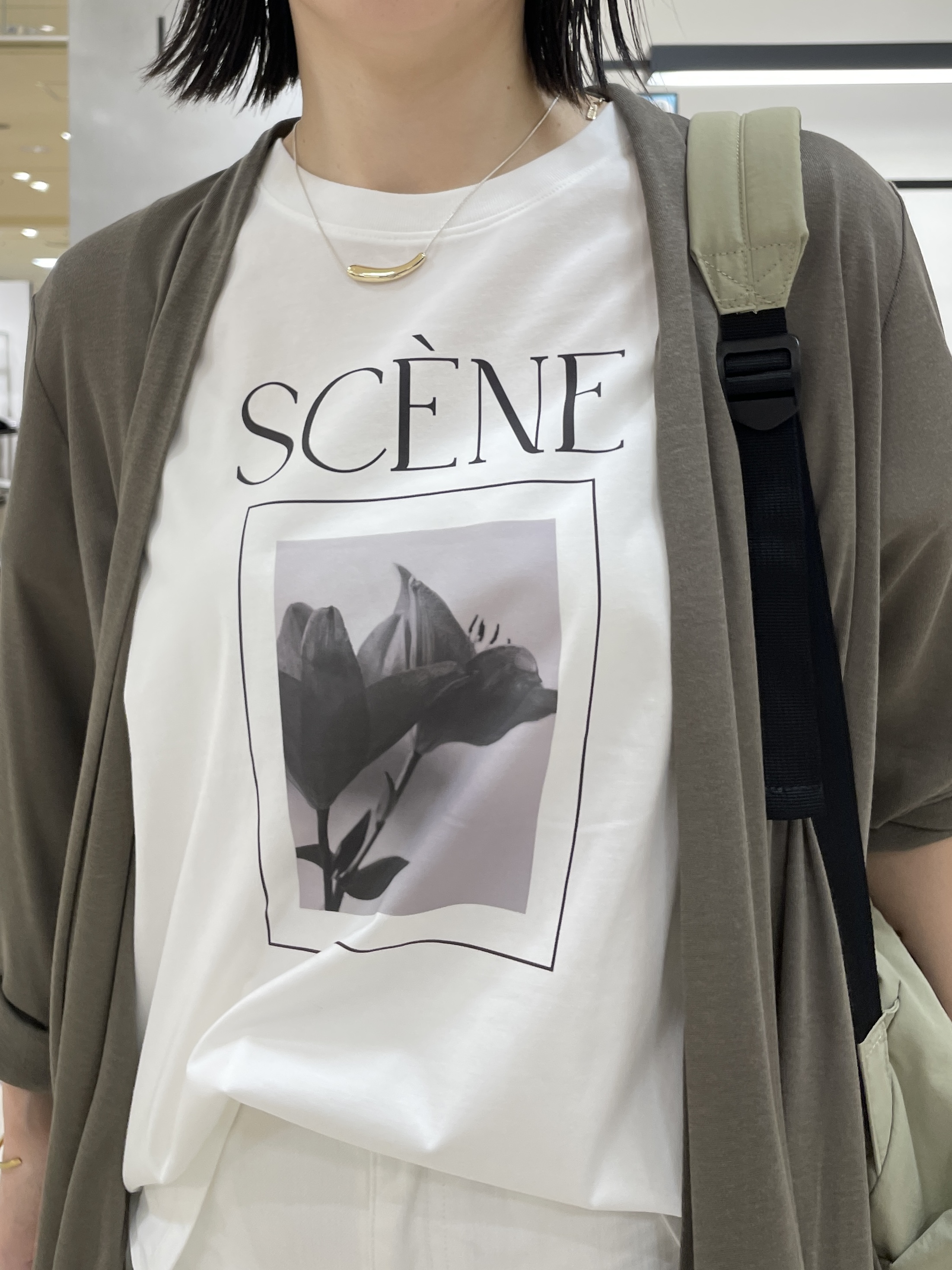 shihoさんの「INDIVI｜【古畑星夏さん着用/ロゴ/プリント】グラフィックTシャツ」を使ったコーディネート