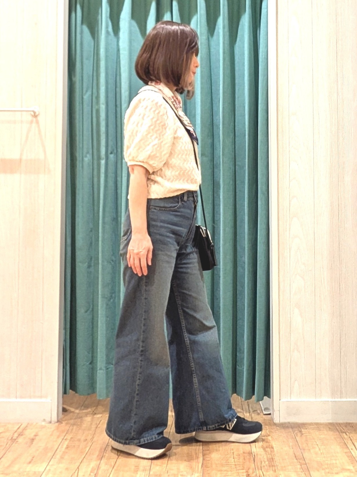 ゆーさんさんの「SHOO･LA･RUE｜【SHOO・LA・RUE DENIM/S-LL】体型カバーにも バギーデニムワイドパンツ」を使ったコーディネート