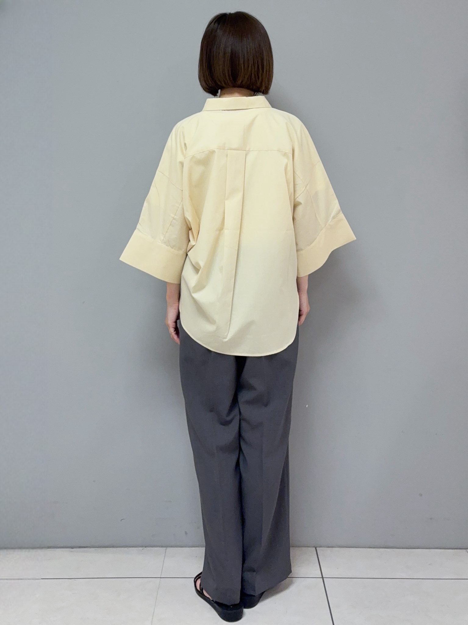 yさんの「OPAQUE.CLIP｜【接触冷感】ハーフスリーブシャツ《洗濯機OK／防シワ加工》」を使ったコーディネート
