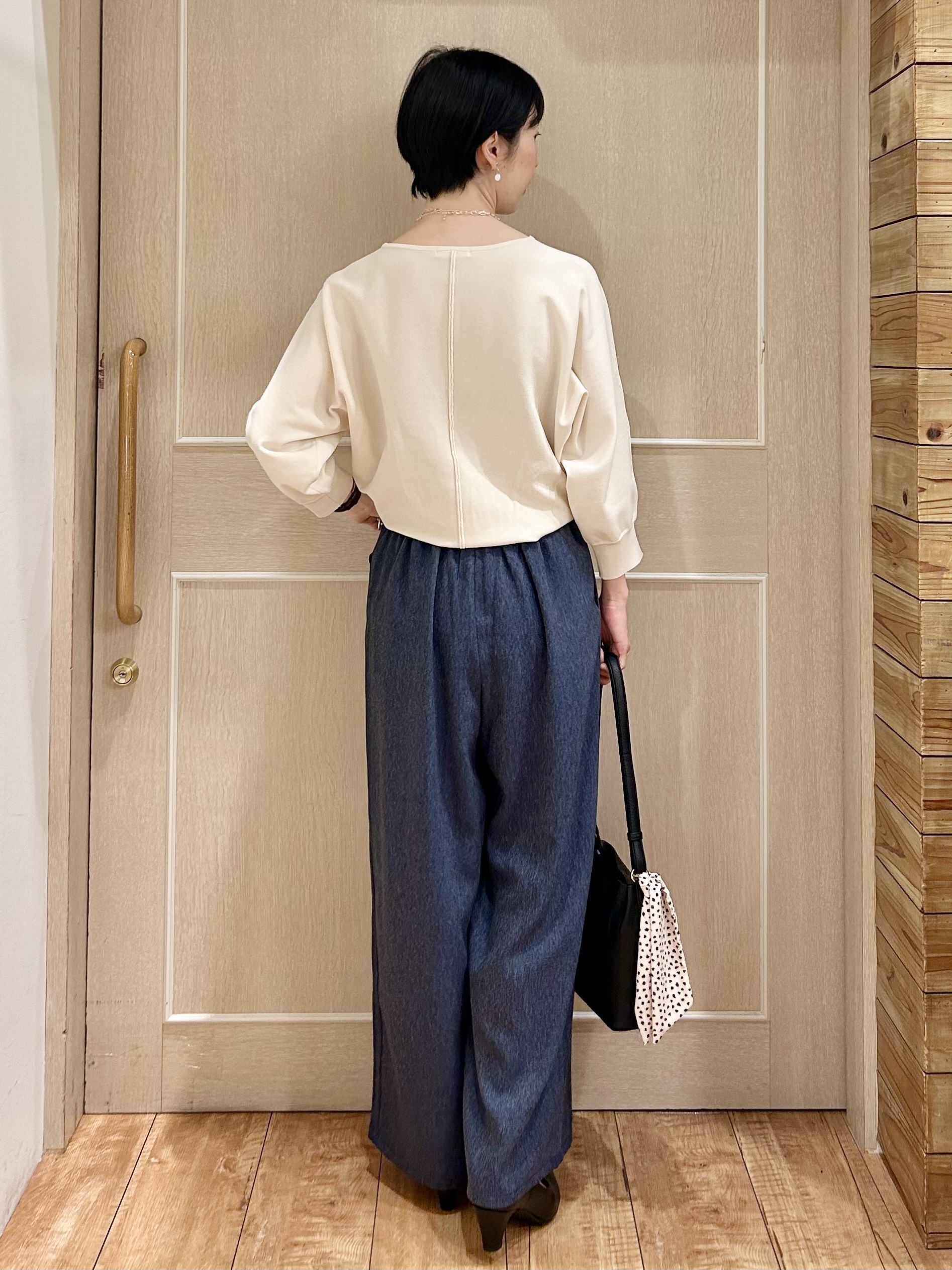 ちぐささんの「SHOO･LA･RUE｜スカーフ付きショルダーバッグ」を使ったコーディネート
