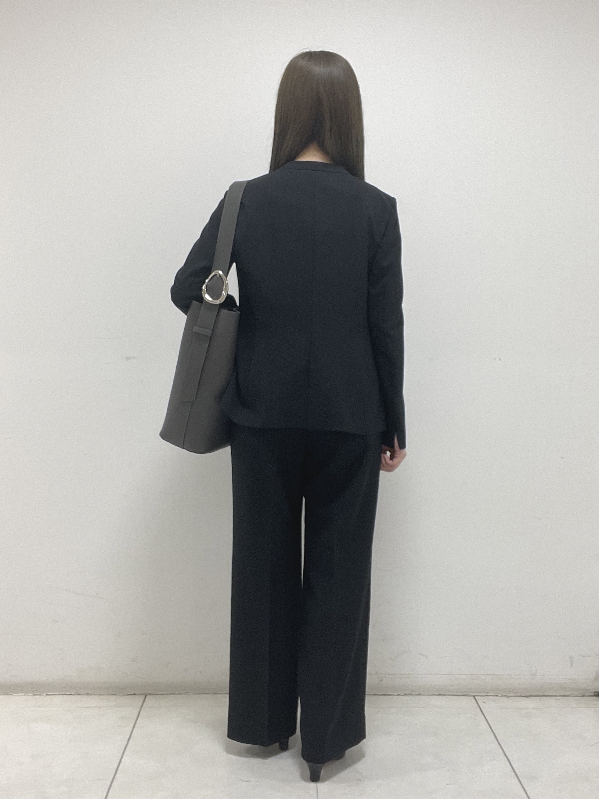 mさんの「INDIVI｜【定番スーツ／UVケア／洗える】ウール調ノーカラージャケット」を使ったコーディネート
