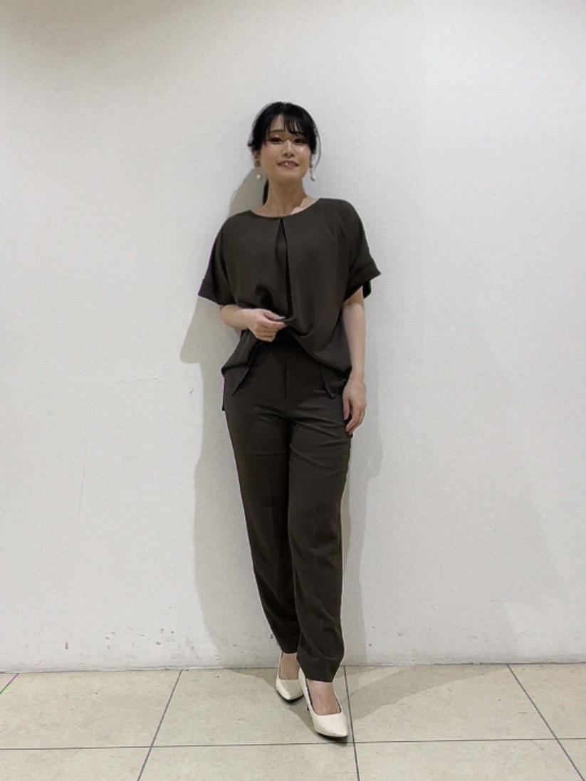 watanabeさんの「UNTITLED｜【セットアップ可/UVカット/前後2WAY】リラクシーフレンチスリーブブラウス」を使ったコーディネート