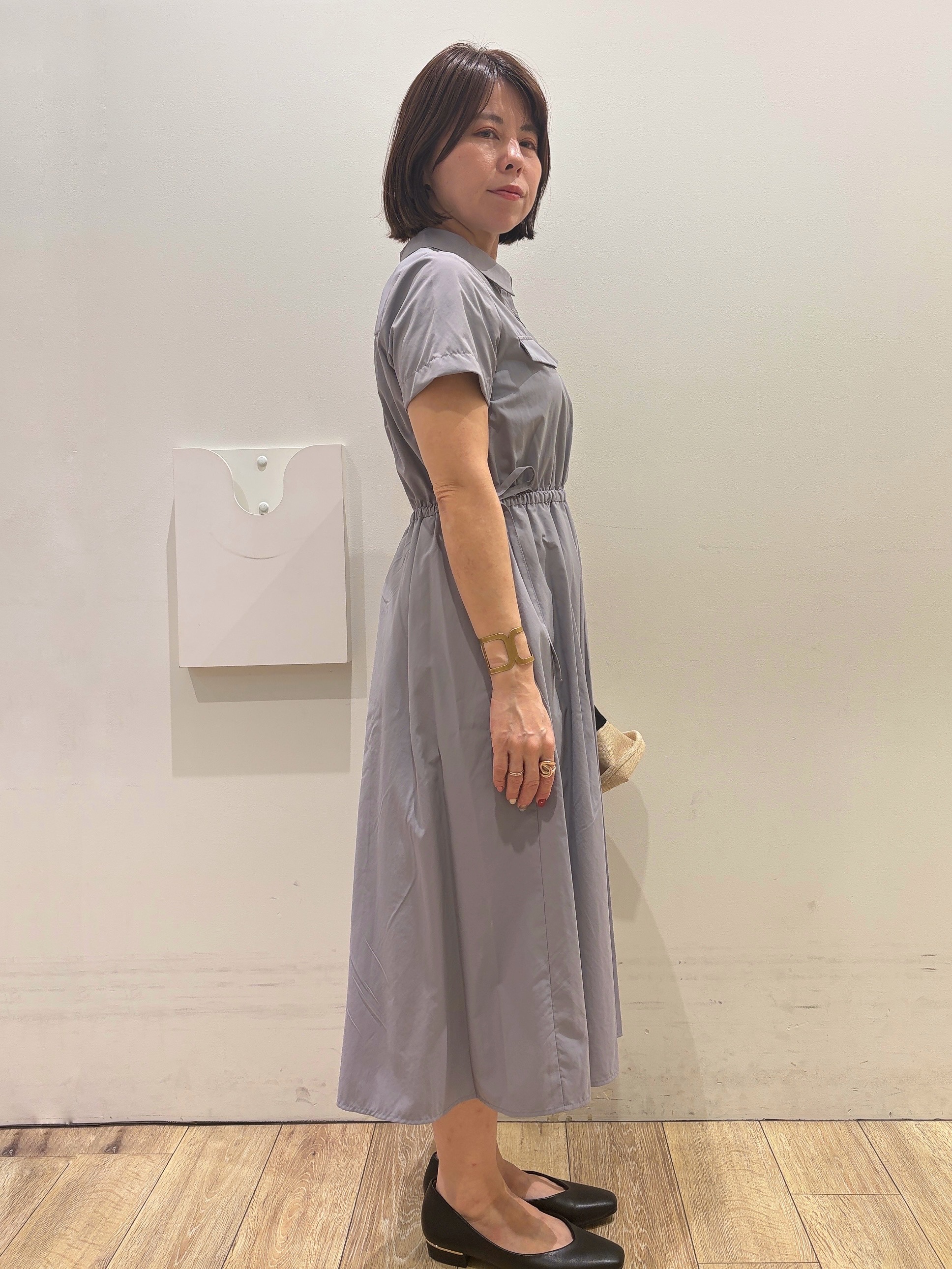 YUKOさんの「index｜サイドリボンシャツワンピース【洗濯機OK／防シワ】」を使ったコーディネート