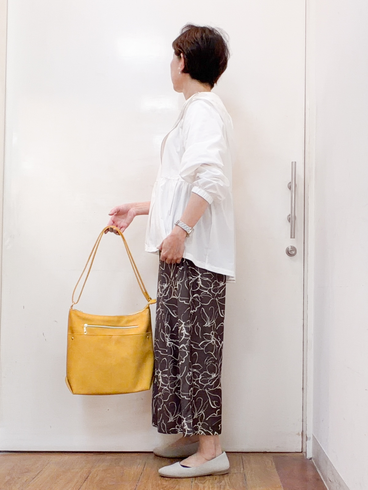 みぃさんの「SHOO･LA･RUE｜【S-LL/体型カバー】日焼け対策にも女性らしさを UVカットペプラムパーカ」を使ったコーディネート