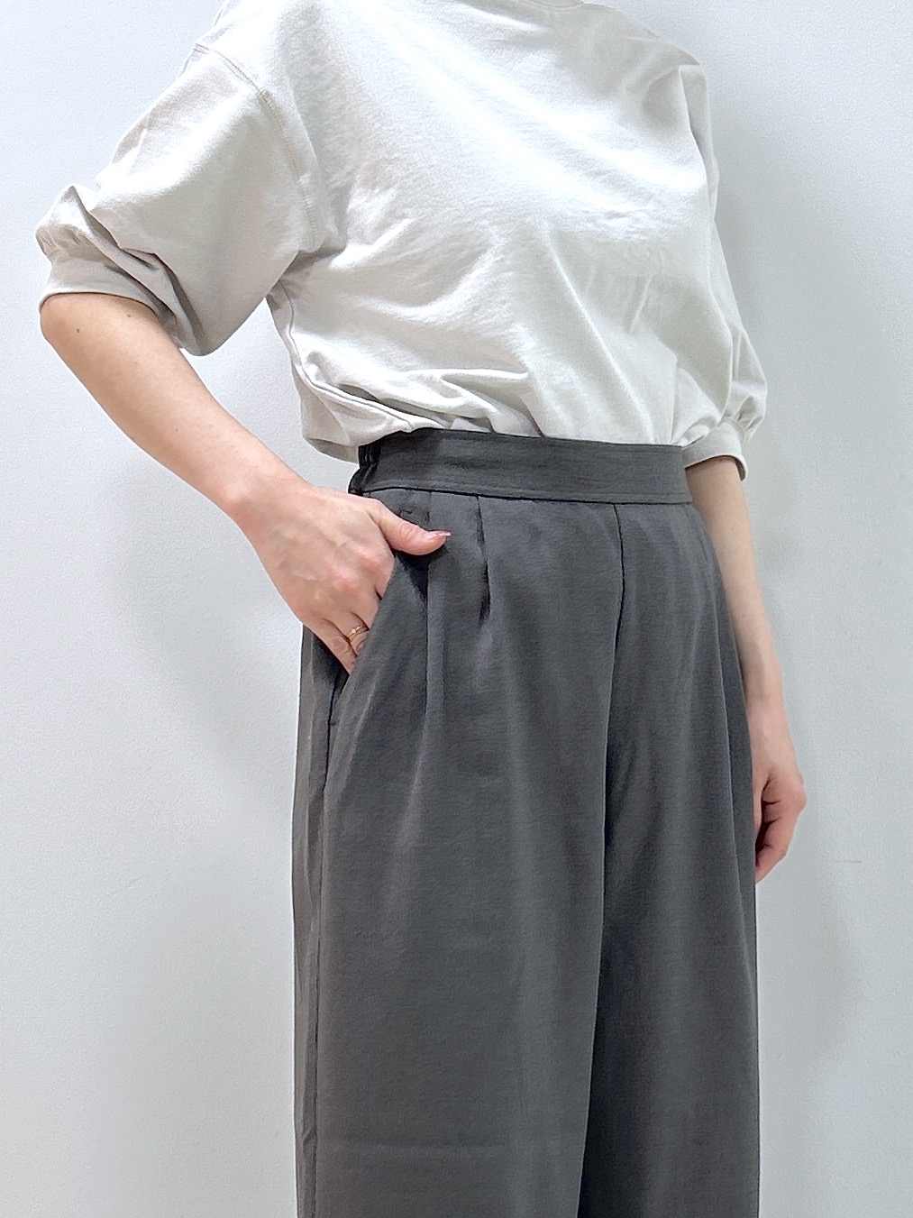 Kaiさんの「Dessin｜【360度可愛い】バックヘンリーカットソー5分袖」を使ったコーディネート