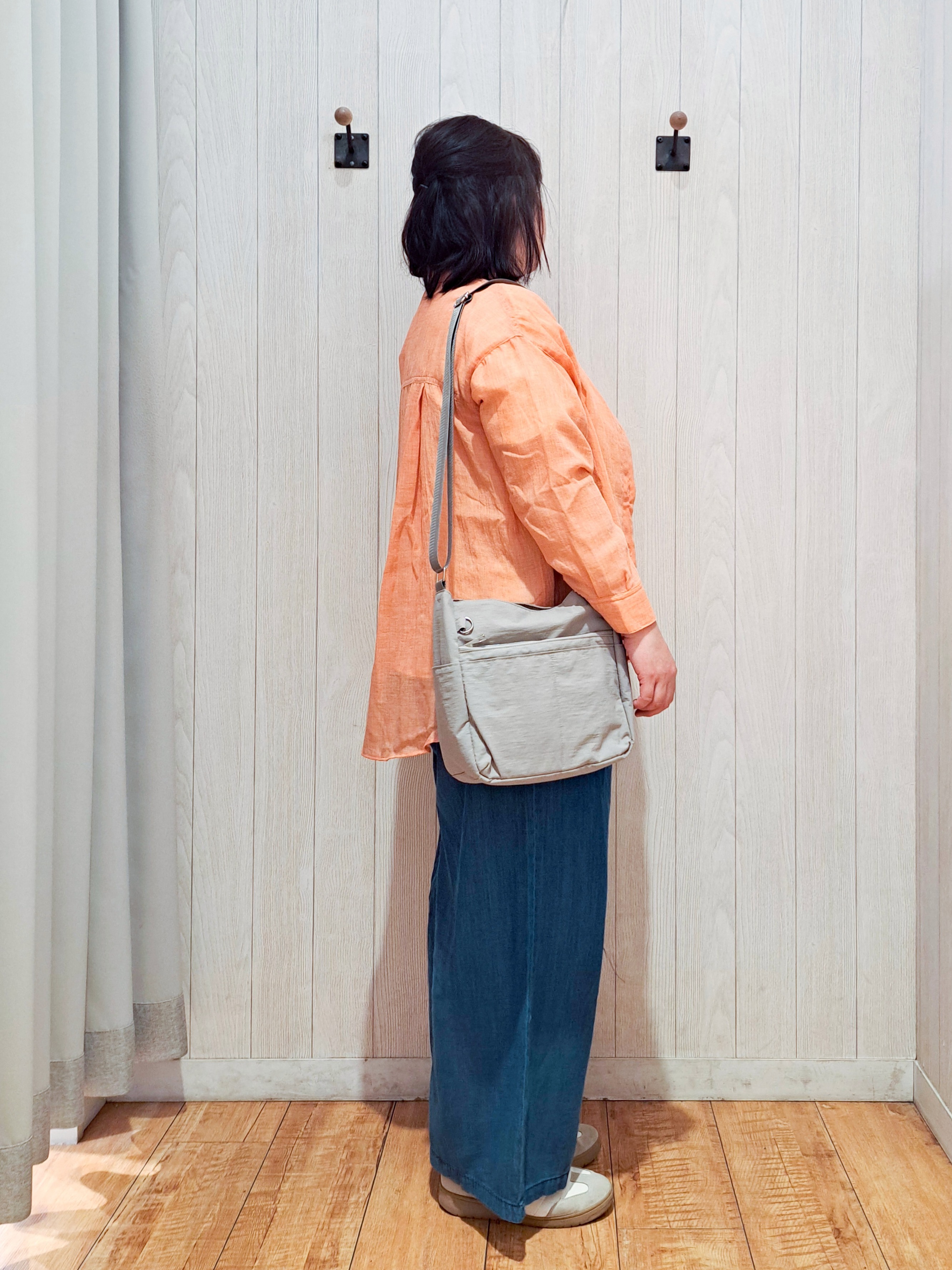kotomiさんの「SHOO･LA･RUE｜【体型カバー】ふんわり質感 やわらかこなれシアーシャツ」を使ったコーディネート