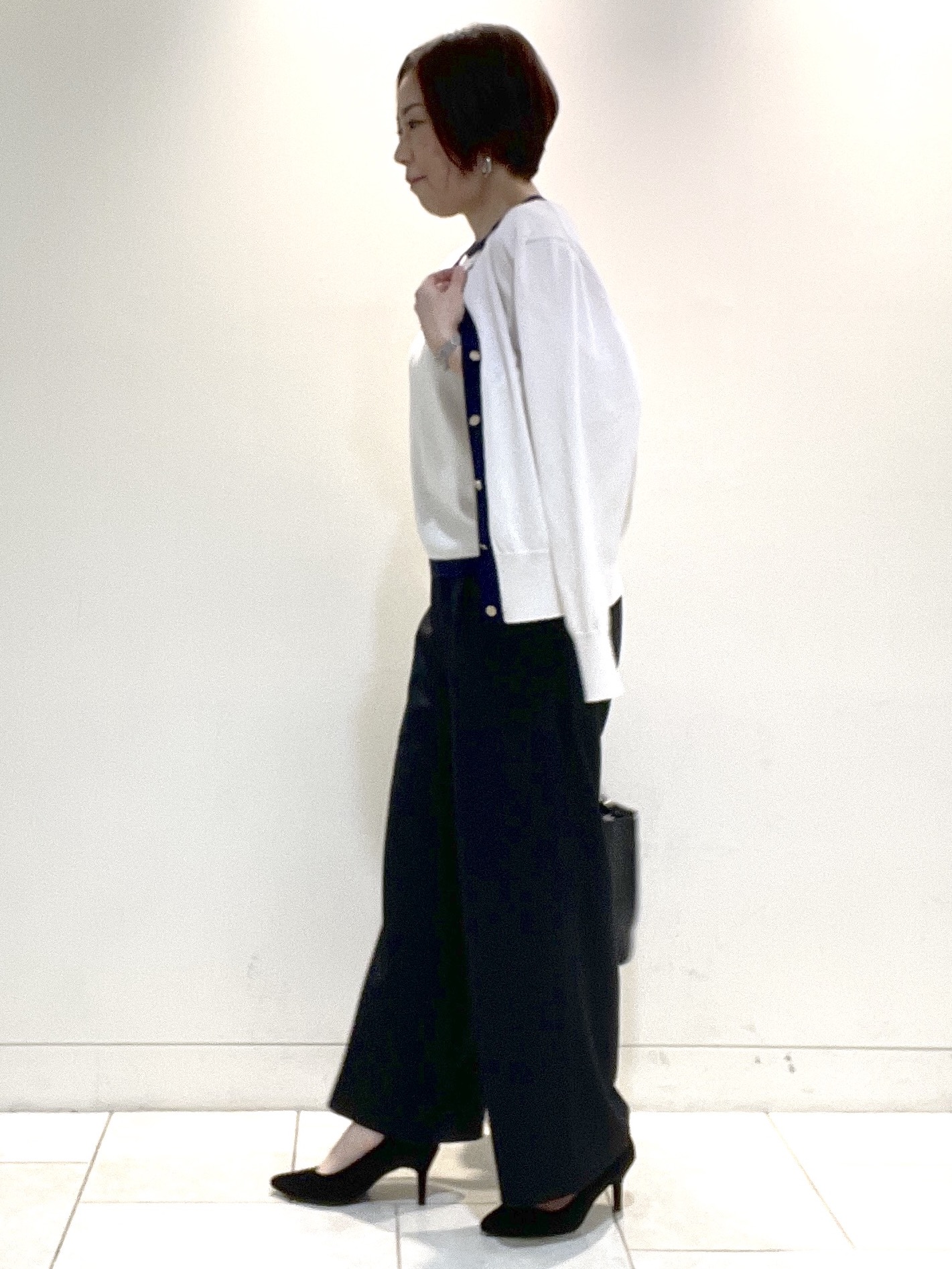 フミさんの「Reflect｜【アンサンブル可】バイカラーカーディガン」を使ったコーディネート