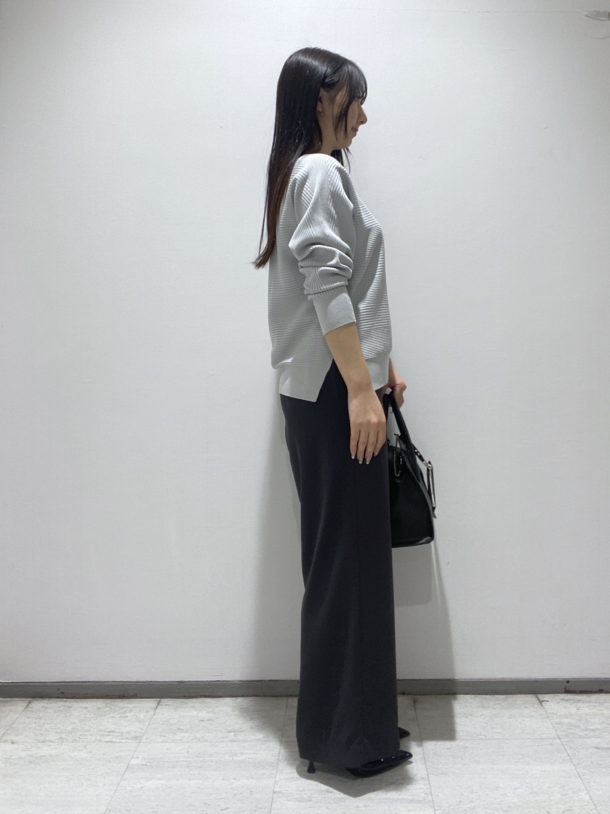 meiさんの「INDIVI｜【洗える／キレイ色】体型カバー無縫製ニット」を使ったコーディネート