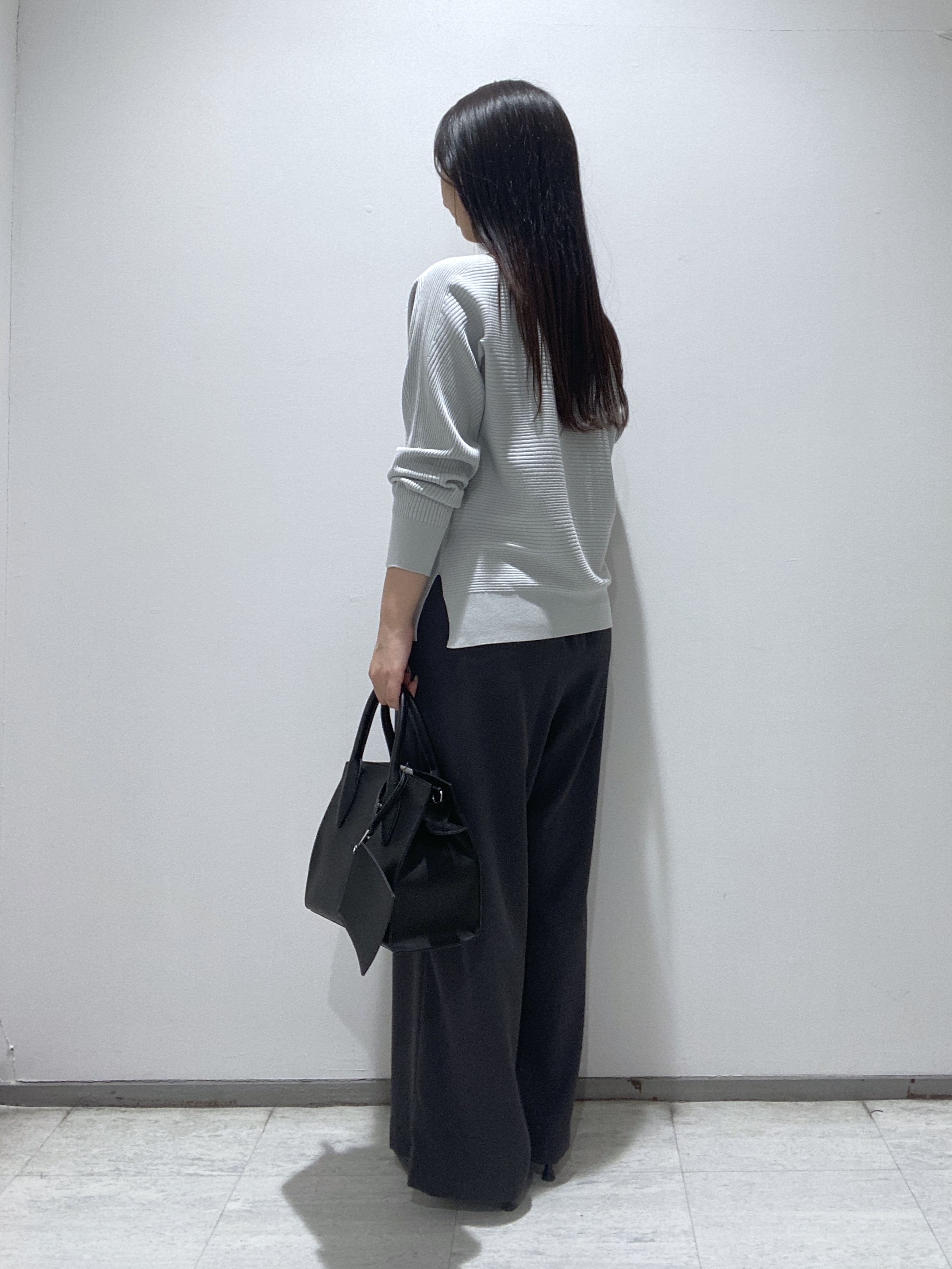 meiさんの「INDIVI｜【洗える／キレイ色】体型カバー無縫製ニット」を使ったコーディネート