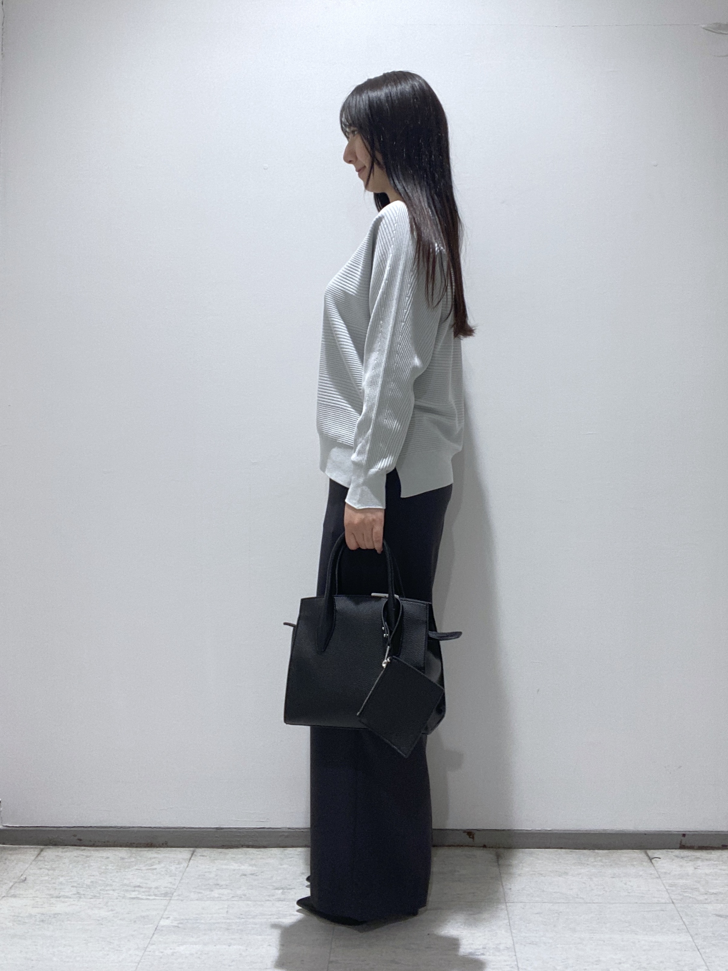 meiさんの「INDIVI｜【洗える／キレイ色】体型カバー無縫製ニット」を使ったコーディネート