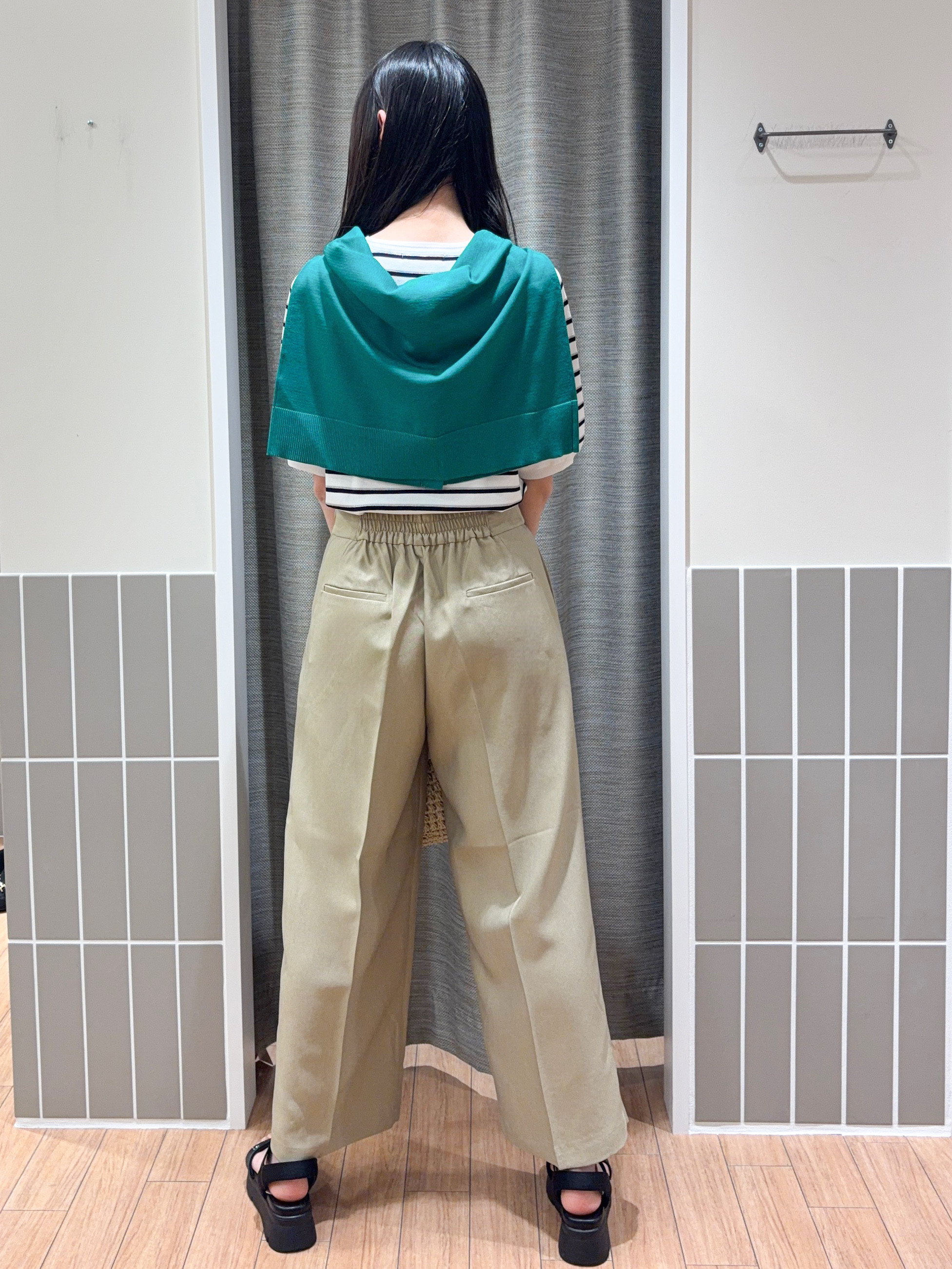 Kotoさんの「grove｜【シリーズ累計36万枚/UVカット・ひんやり・洗濯機OK】やわらかドライタッチ 五分袖クルーネックニ」を使ったコーディネート