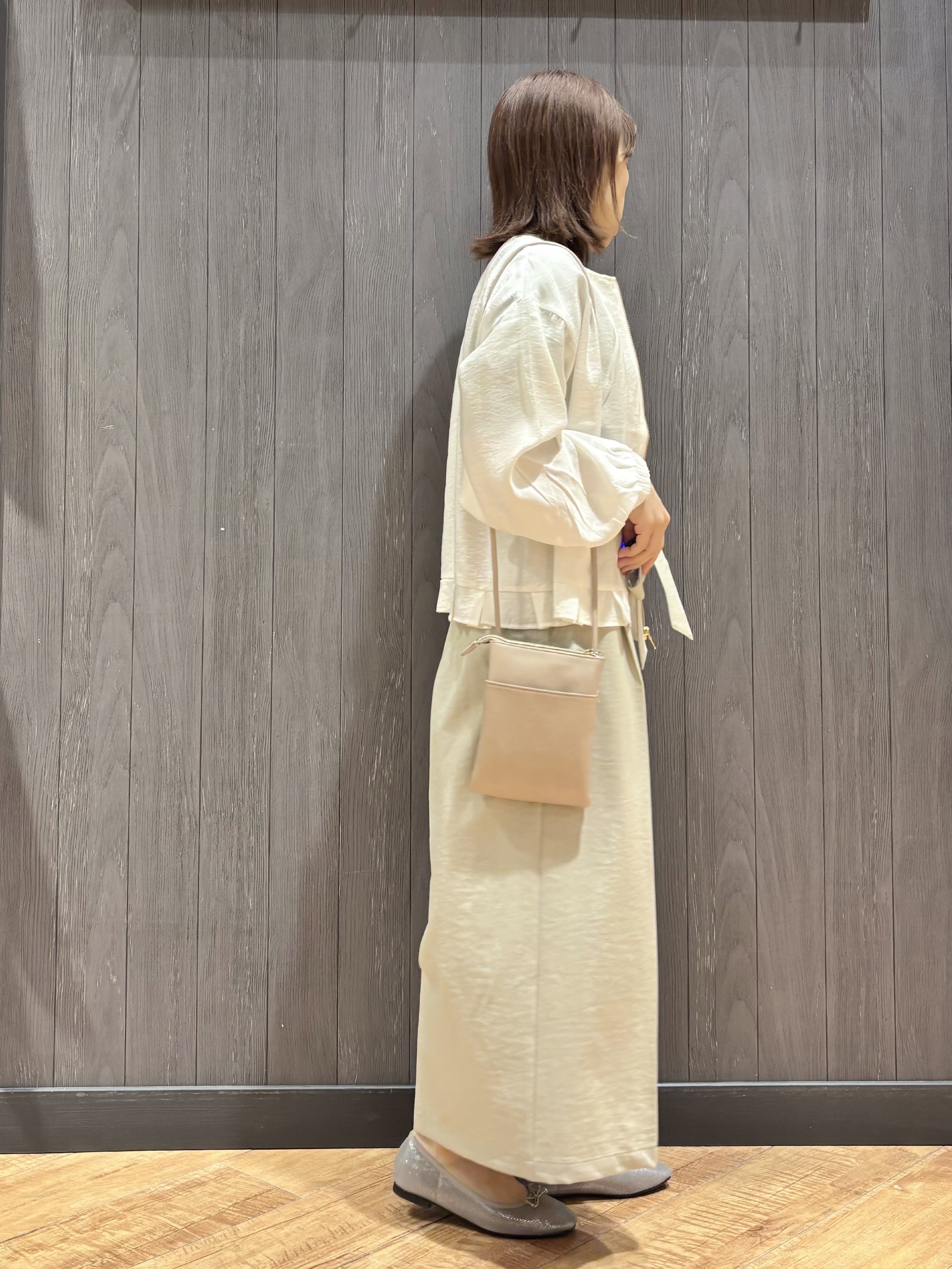 meiさんの「SHOO･LA･RUE｜【毎日洗える/S-LL/UV】上半身すっきり 二の腕見せない5分袖ニット」を使ったコーディネート