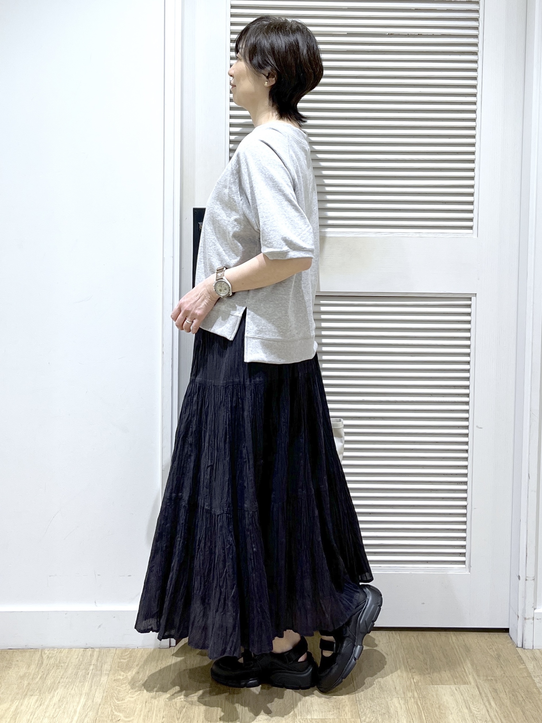 Miyazakiさんの「Dessin｜【洗える】ミニ裏毛刺繍ロゴプルオーバー」を使ったコーディネート