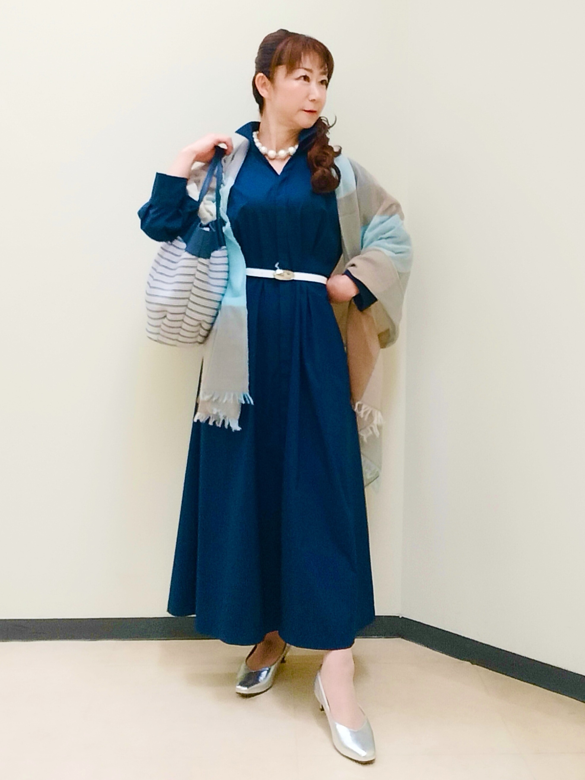 花さんの「Reflect｜タイプライターシャツロングワンピース」を使ったコーディネート
