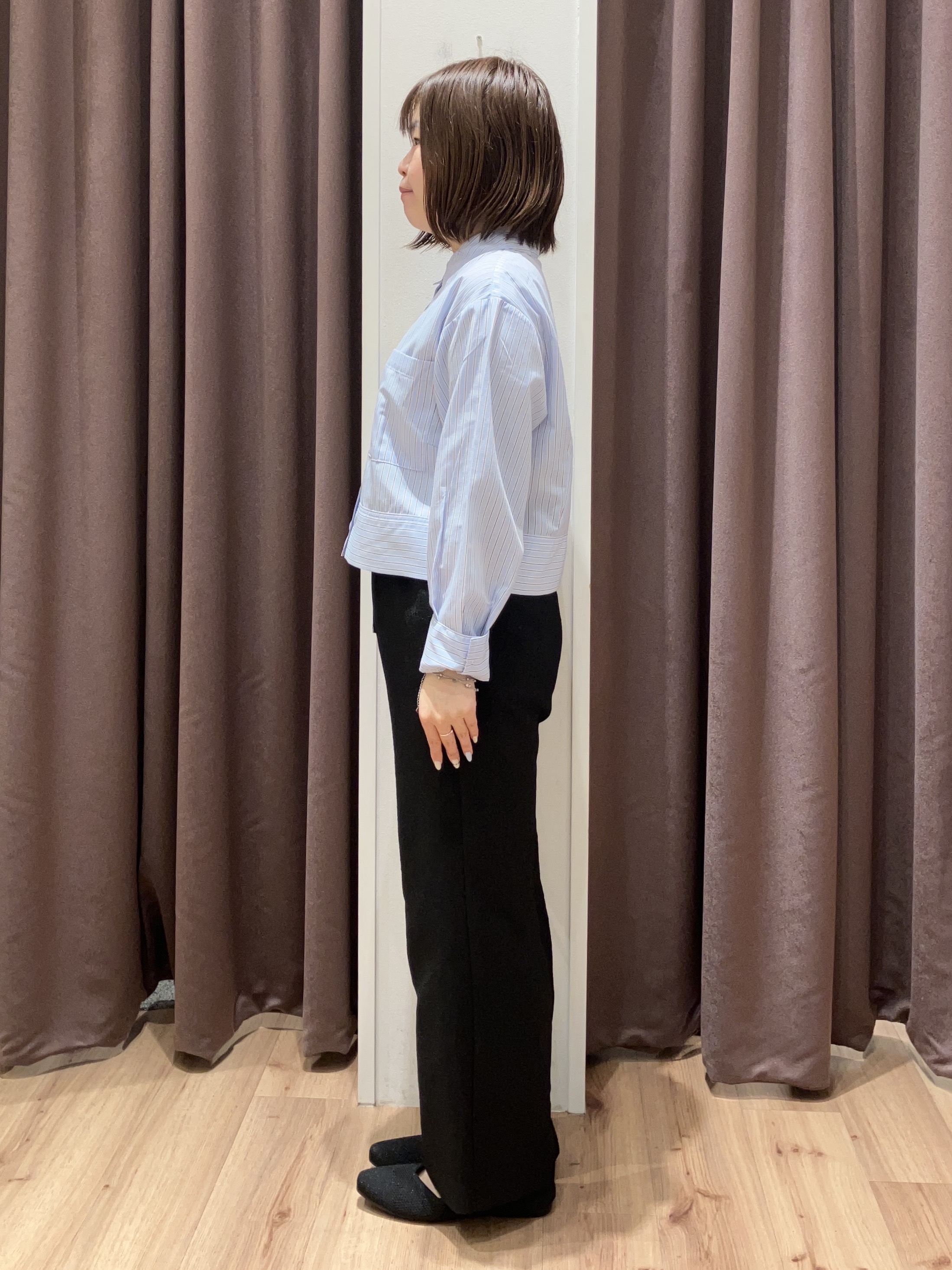 みちゃさんの「grove｜【イージーケア】麻混クロップドシャツ」を使ったコーディネート